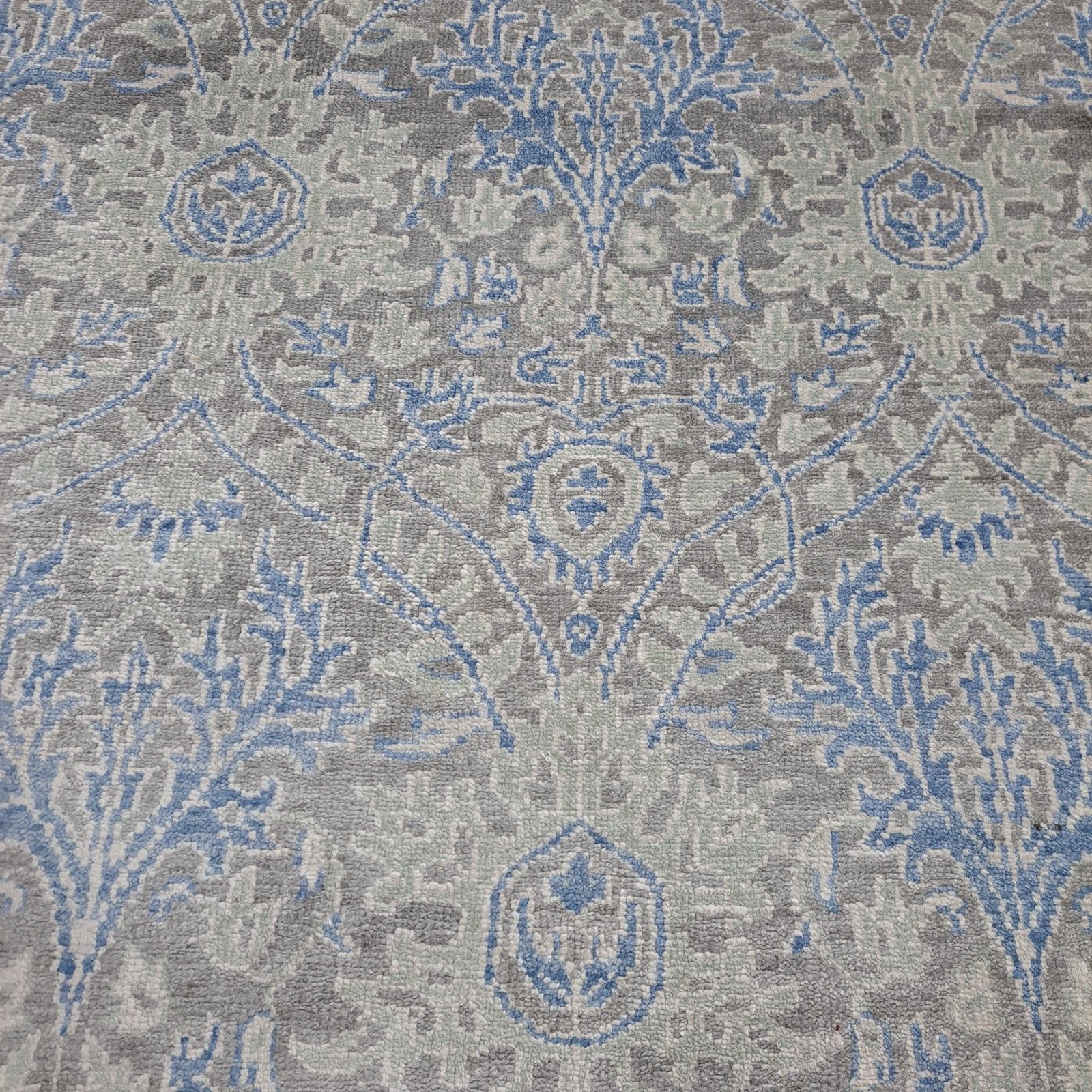 photo furniture 5.6x8 Ft New Hand Knotted Silk Rug. Living Room Carpet. Custom Size Available