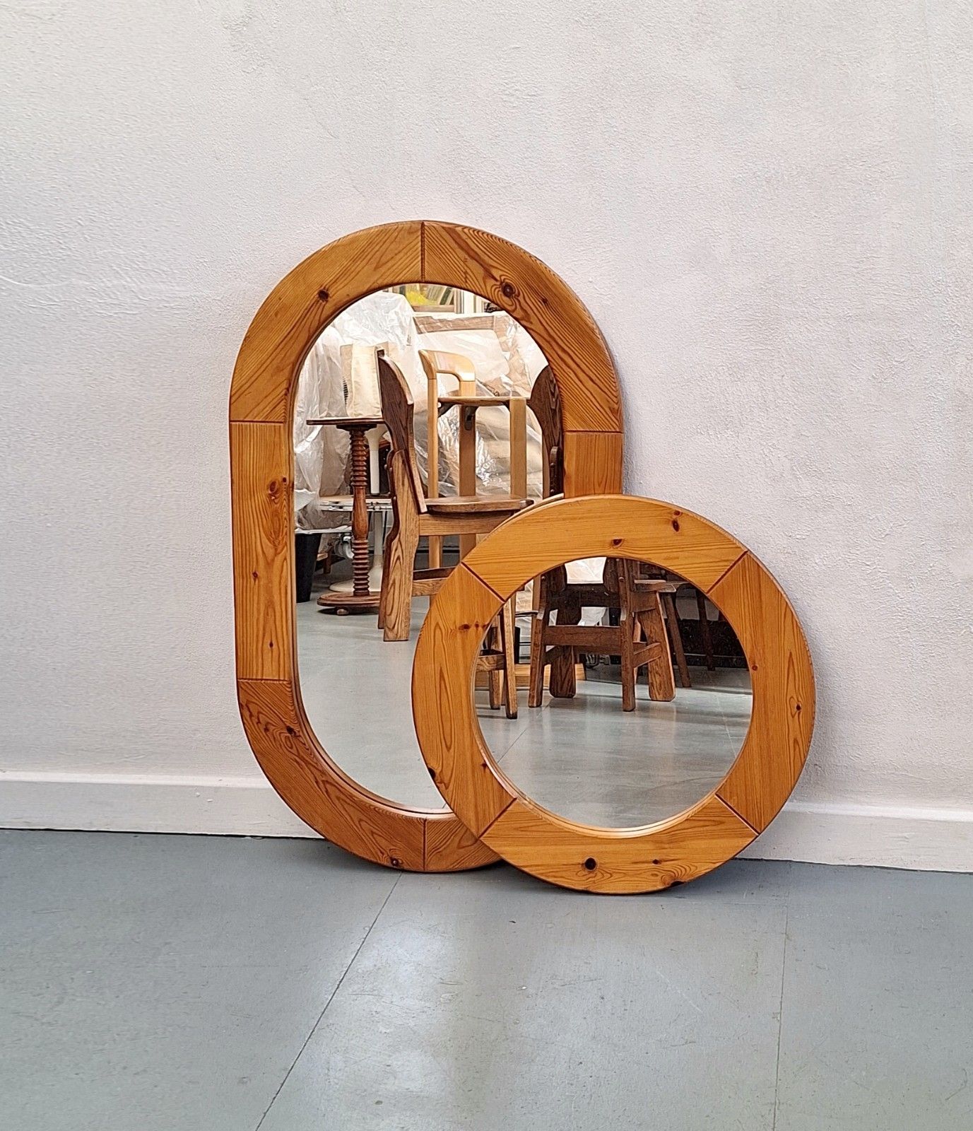 photo furniture Vintage Scandinavian Oval Pine Sectioned Mirror Finja 2 By Ikea, 1970s