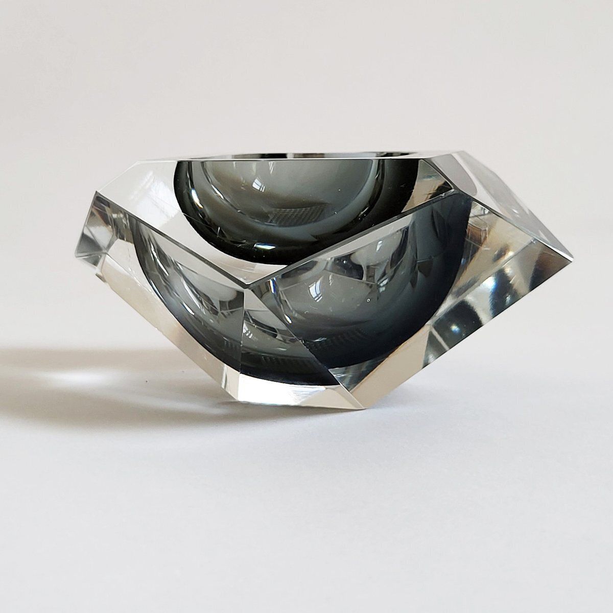 Mid Century Italian Murano Glass Bowl Attributed To Flavio Poli For Seguso, 1960s