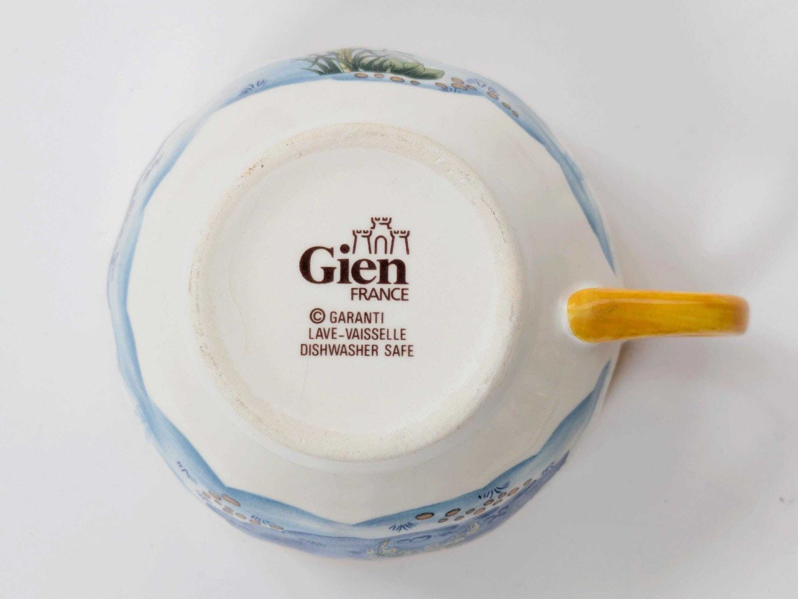 164.0 Set Of 2 Gien Magellan “Caraïbes” Tea Cup & Saucer: Collectible Vintage French Faience photo