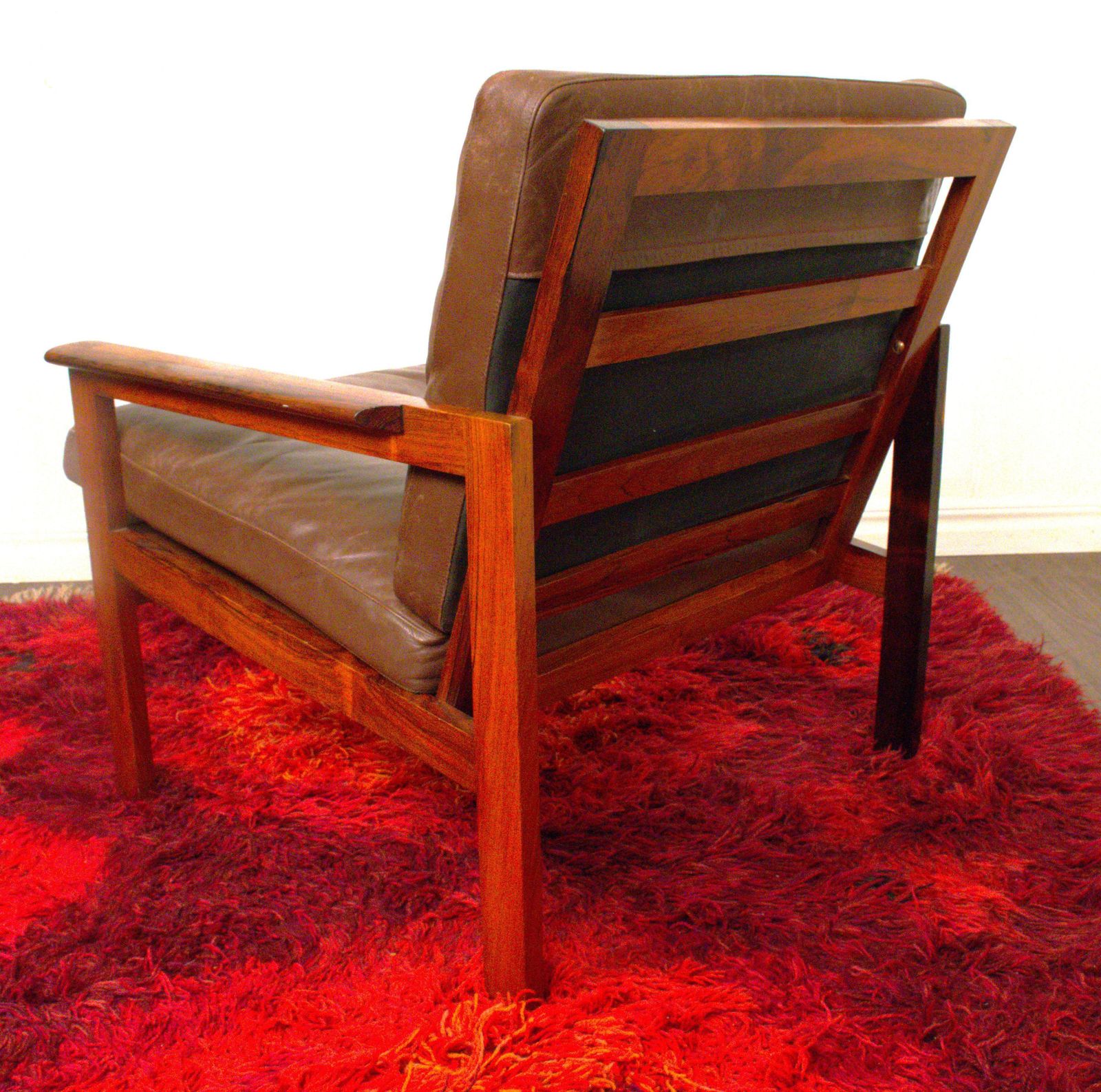 Danish Capella Lounge Chairs In Leather And Rosewood By Illum Wikkelsö For Eilersen Möbler, 1970s, Set Of 2 photo vinterior