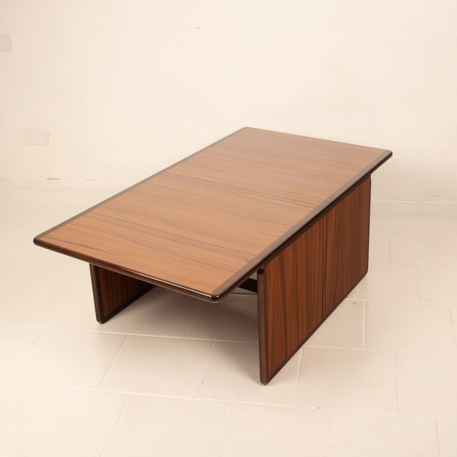"Artona" Coffee Table By Afra And Tobia Scarpa For Maxalto photo buy