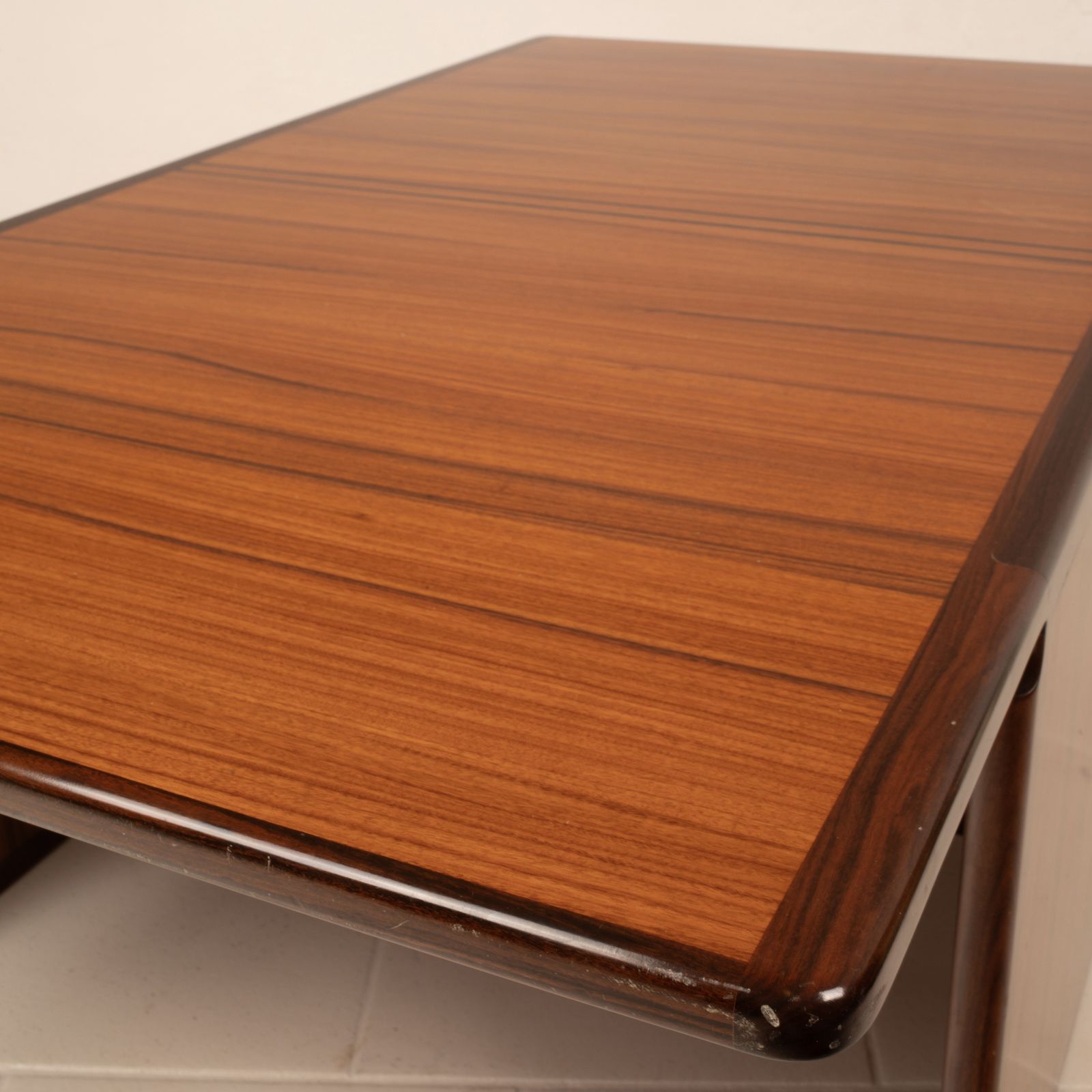 photo furniture "Artona" Coffee Table By Afra And Tobia Scarpa For Maxalto