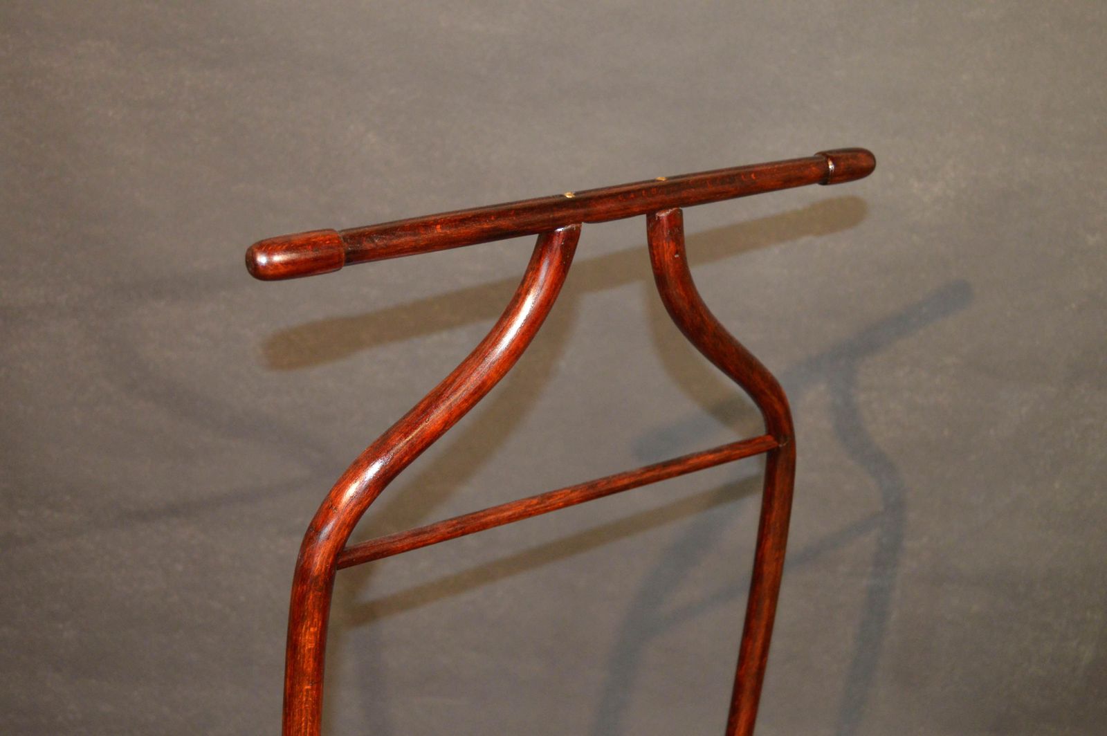 Valet Stand 133 Dumb Waiter By Michael Thonet For Thonet, 1930s photo for sale