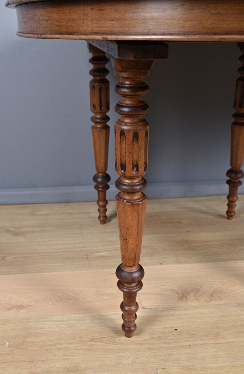 Extendable Walnut Table, Louis Philippe Style – Late 19th Century photo vintage