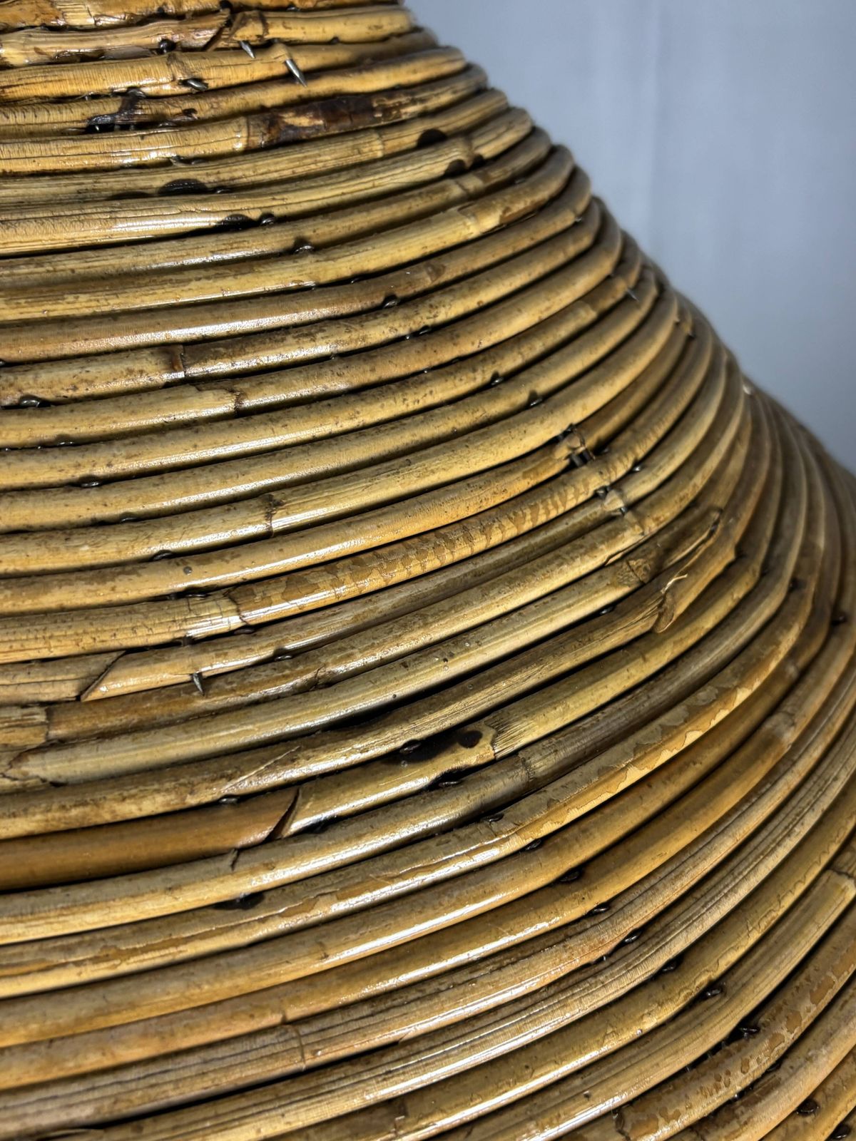 photo vintage Midcentury Pair Pencil Rattan Large ( 62 Cm ) Pendants, Italy 1970s