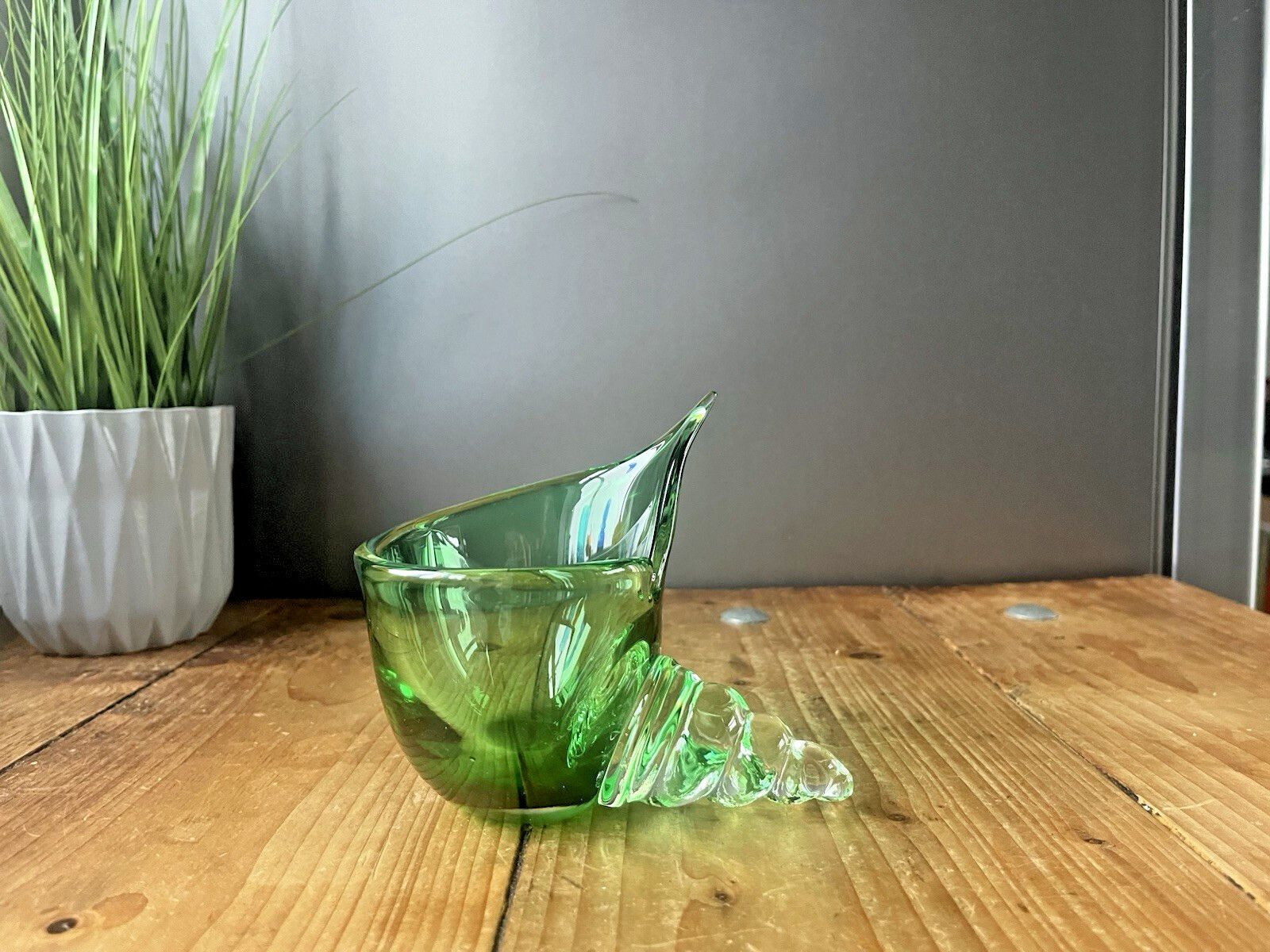 Mid Century Murano Green Glass Cornucopia Shell Seashell Ashtray Vase Vintage photo 65.0