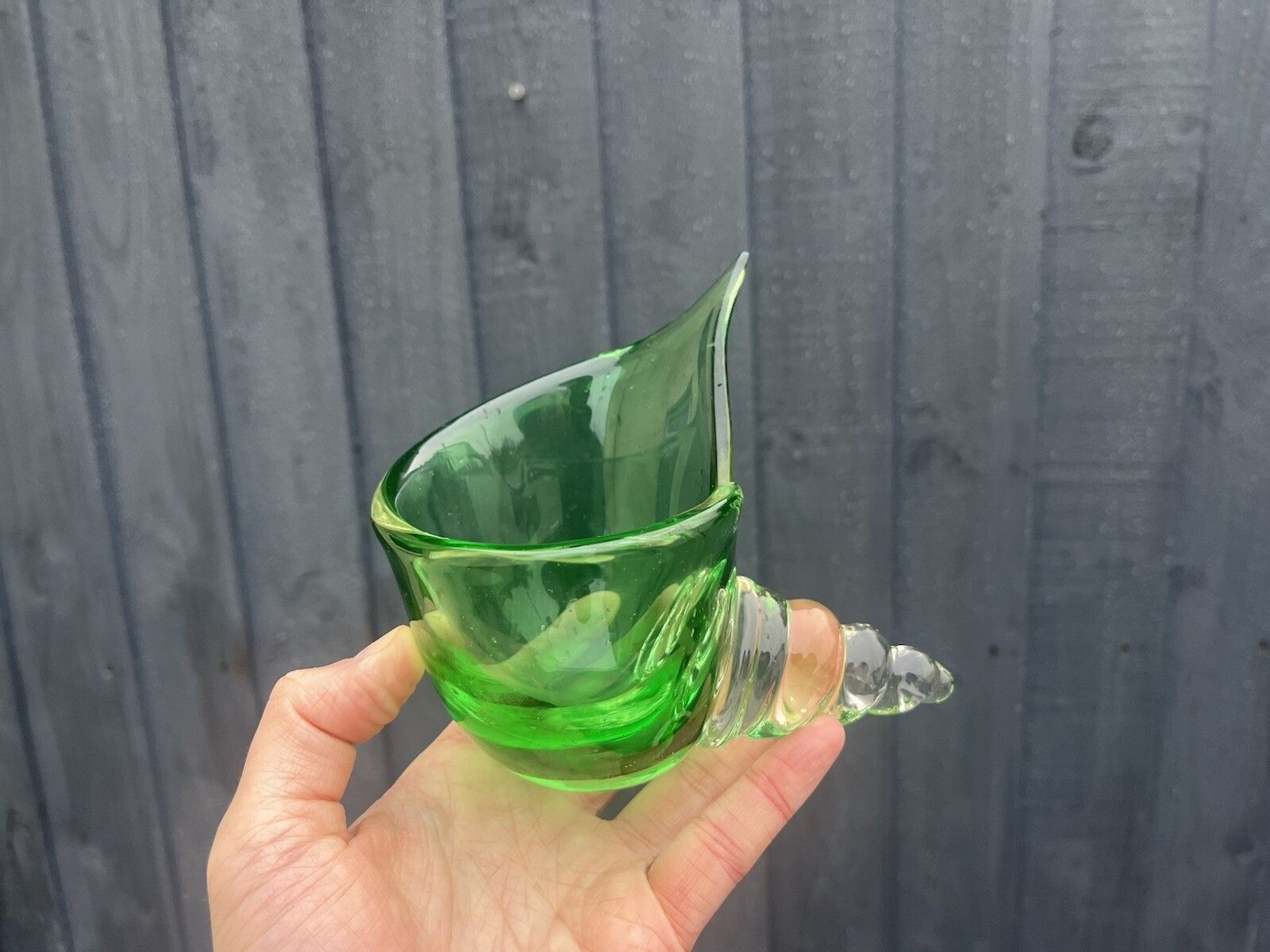 Home Decor Mid Century Murano Green Glass Cornucopia Shell Seashell Ashtray Vase Vintage photo