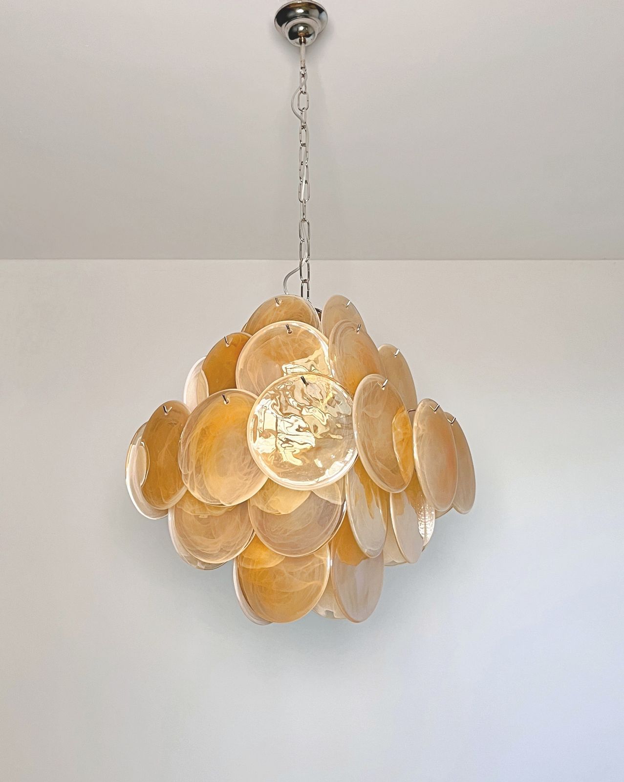Vintage Italian Murano Chandelier   36 Iridescent Alabaster Gold Discs photo vinterior