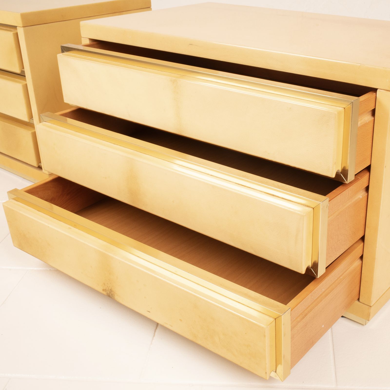 photo vintage Pair Of Parchment Bedside Tables By Aldo Tura For Tura Milano