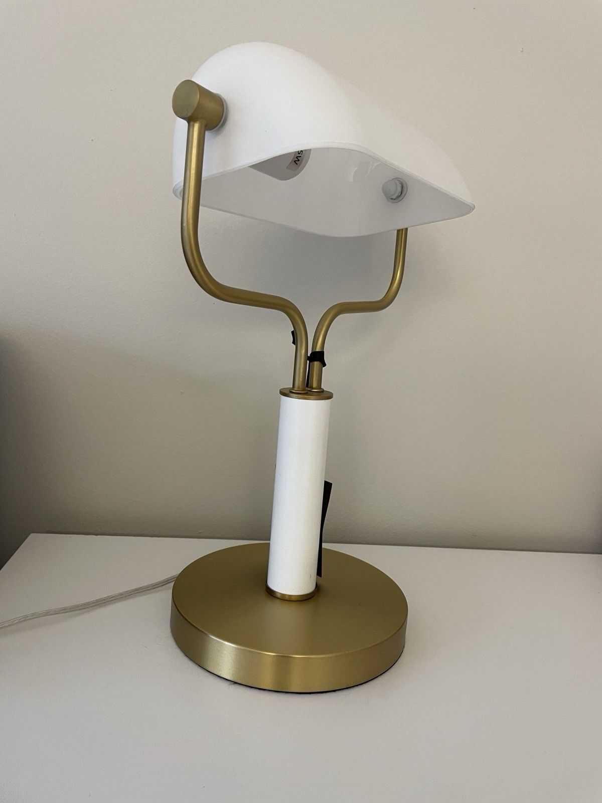 Dkny White Matted Glass Bankers Desk Lamp Modern Good Tone Details New photo 95.0
