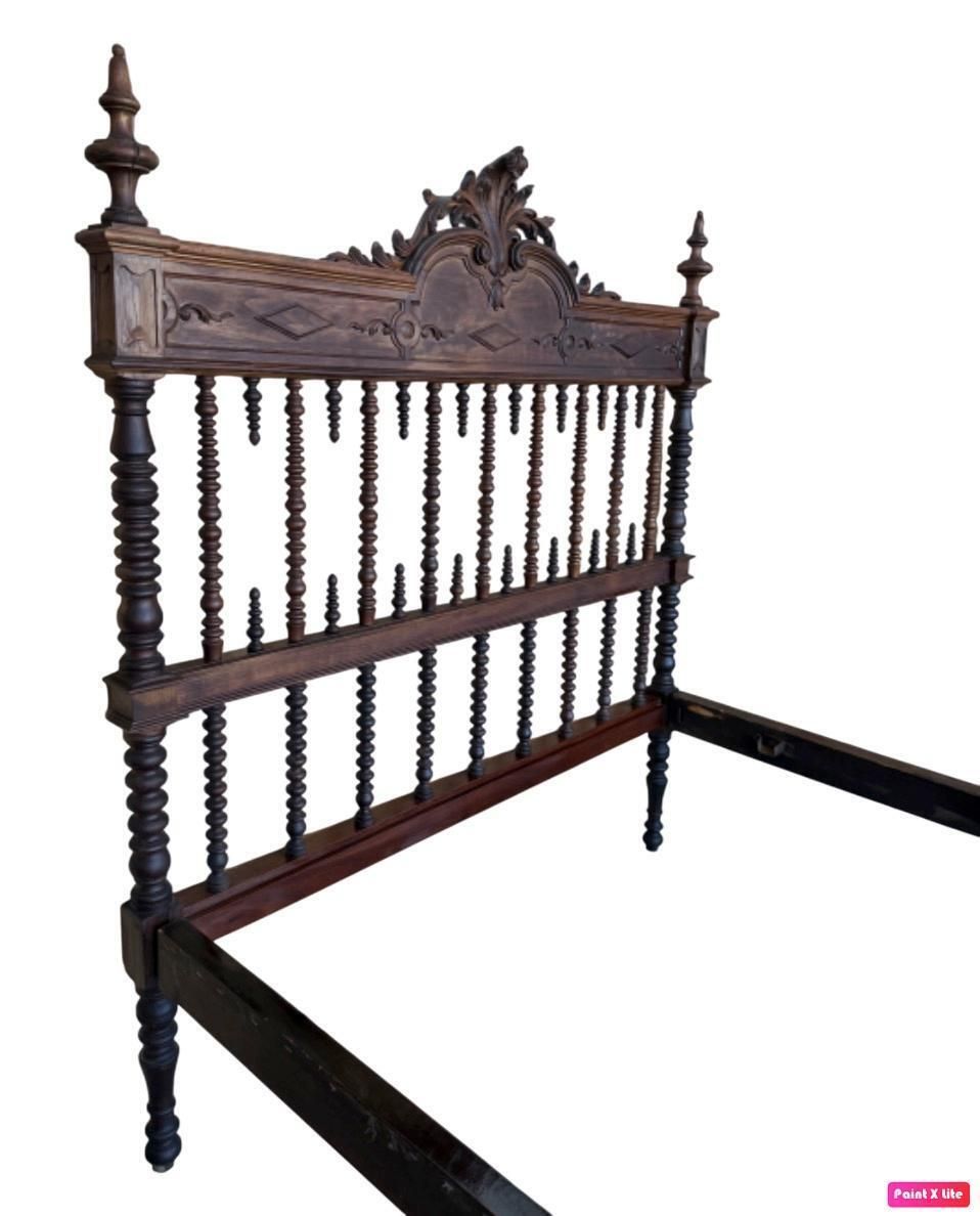 Early 20th Carved Medallions Queen Size Bed, Original Four Poster Lisbon Bed photo 5865.0