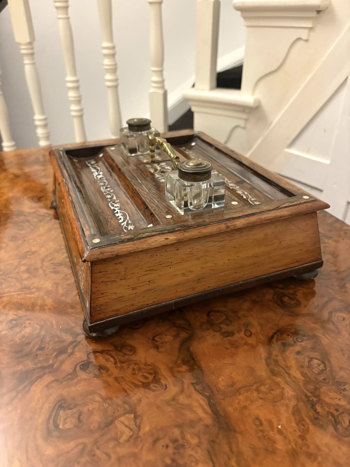 photo furniture Antique Regency Rosewood Inlaid Writing Desk Set With Inkwells