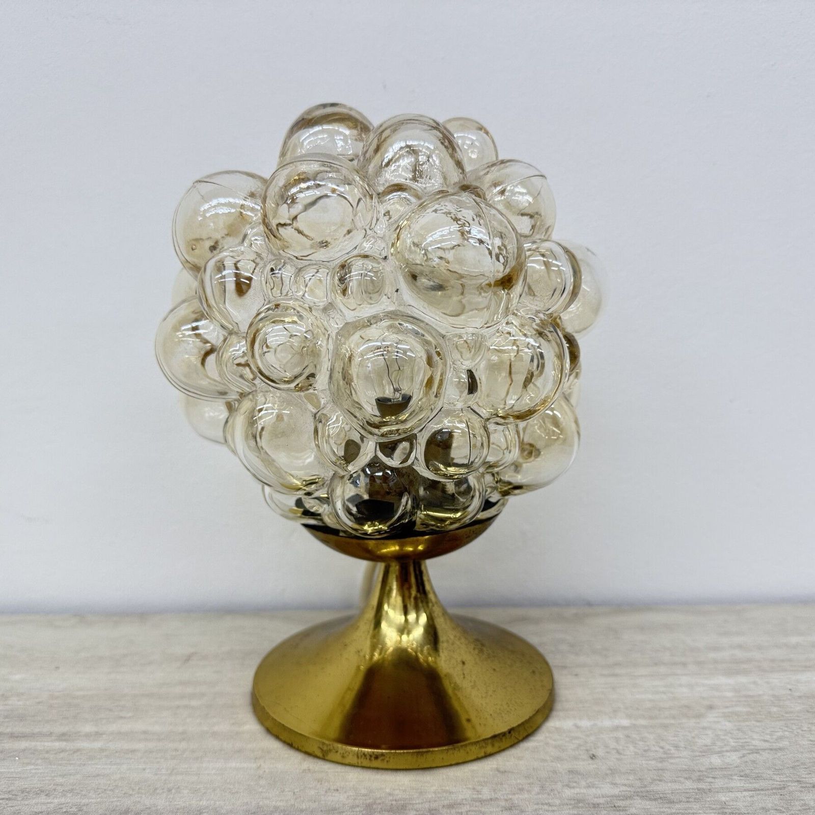 photo furniture Helena Tynell Glass Bubble Tafellamp, Jaren 1970