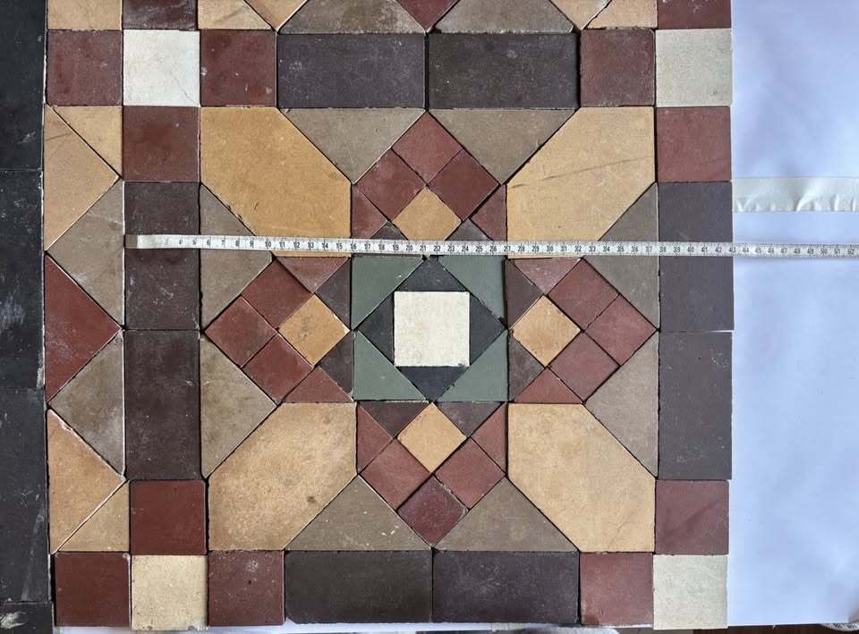 A Beautiful Victorian Floor Tiles Flooring Reclaimed Salvaged Apprx 5 M2 photo 1900.0