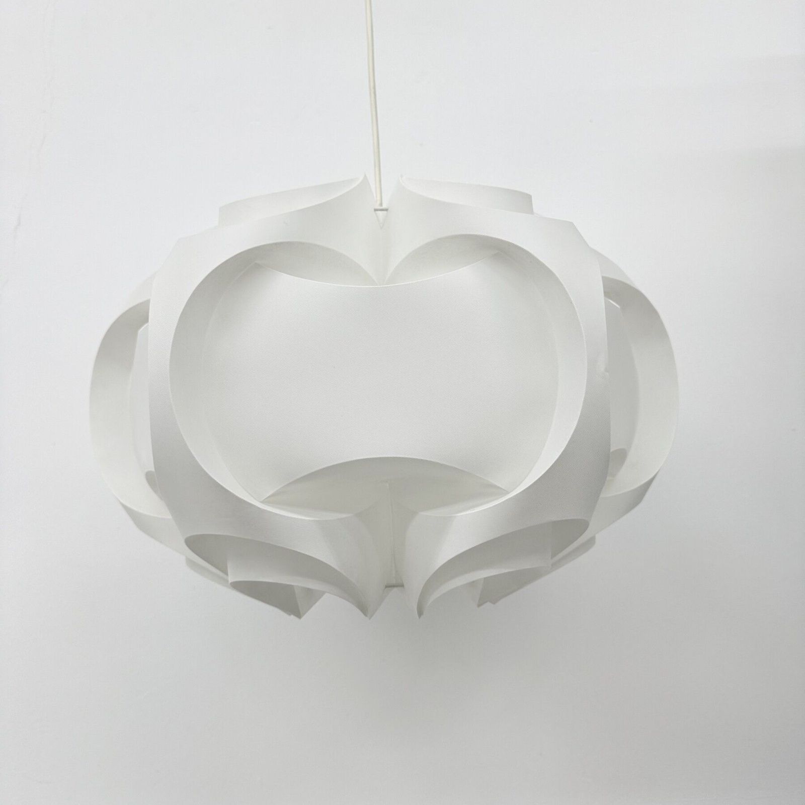 Le Klint Sculpturale Hanging Lamp Danish Design White Origami Pendant Scandinavian , 1970s