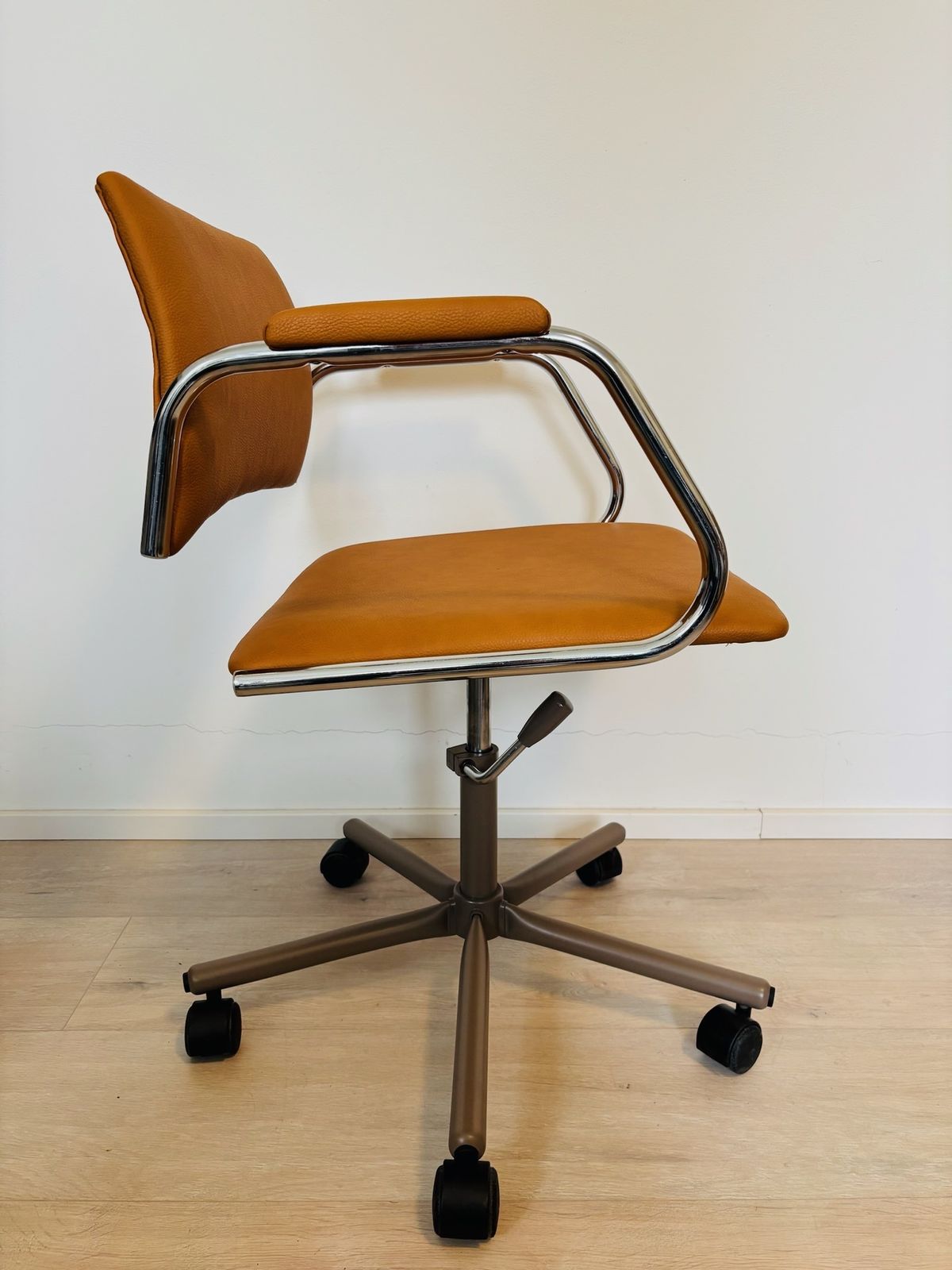 photo vinterior Vintage Dijon Mustard Office Chair By Kovona Model K 380, Czechoslovakia 1970’s