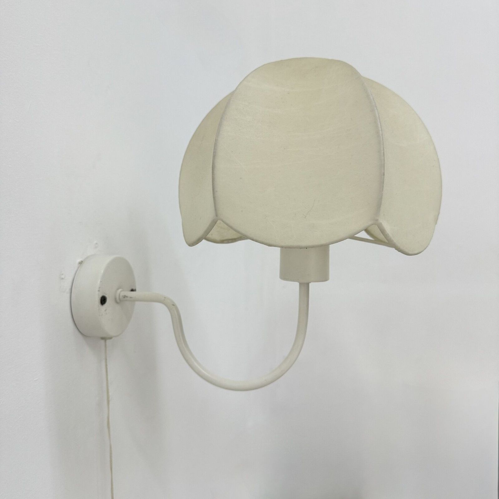 photo furniture Hans Agne Jakobsson Ab Markaryd Wandlamp Cocoon, Jaren 1970