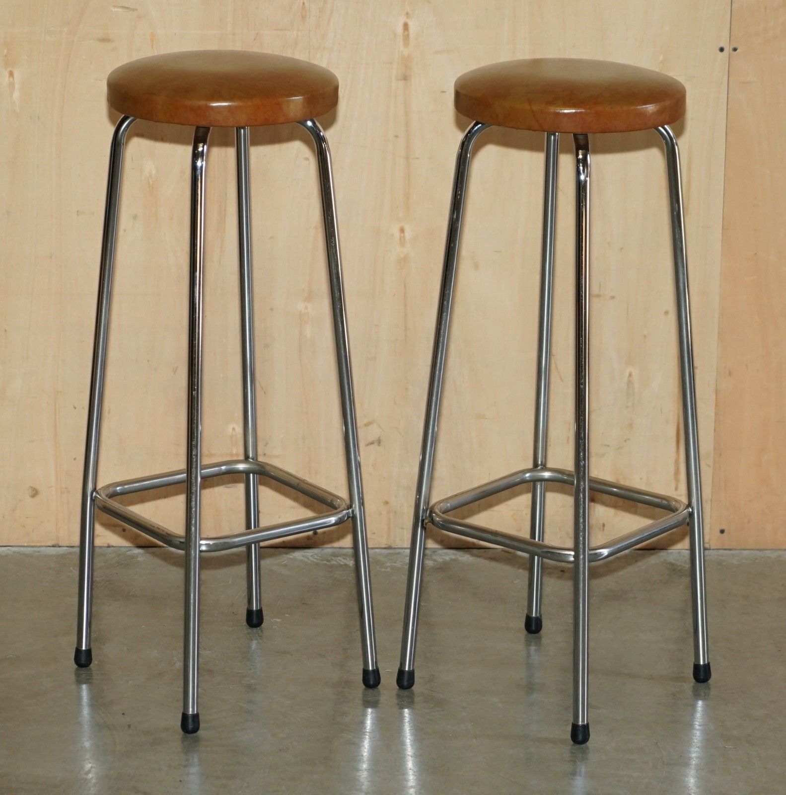 photo buy Lovely Vintage Mid Century Modern Leather Style Clad Home Cocktail Bar & Stools