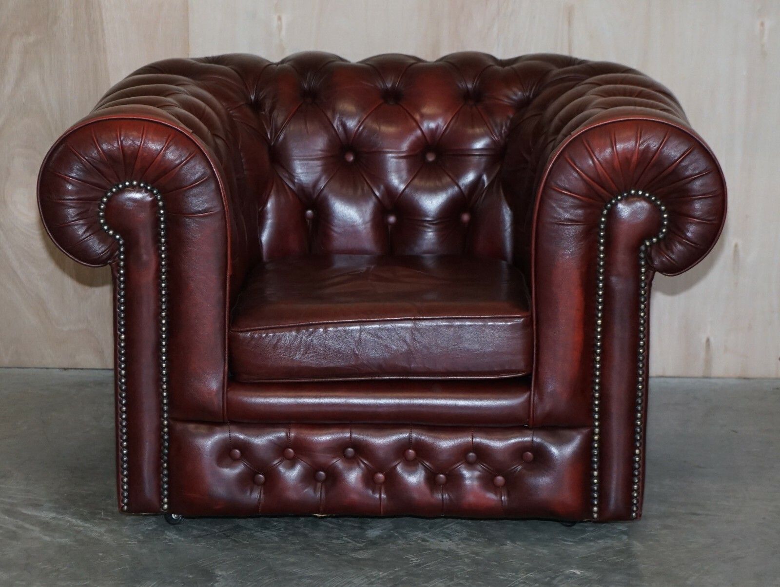 Pair Of Lovely Vintage Oxblood Leather Chesterfield Gentleman's Club Armchairs photo for sale