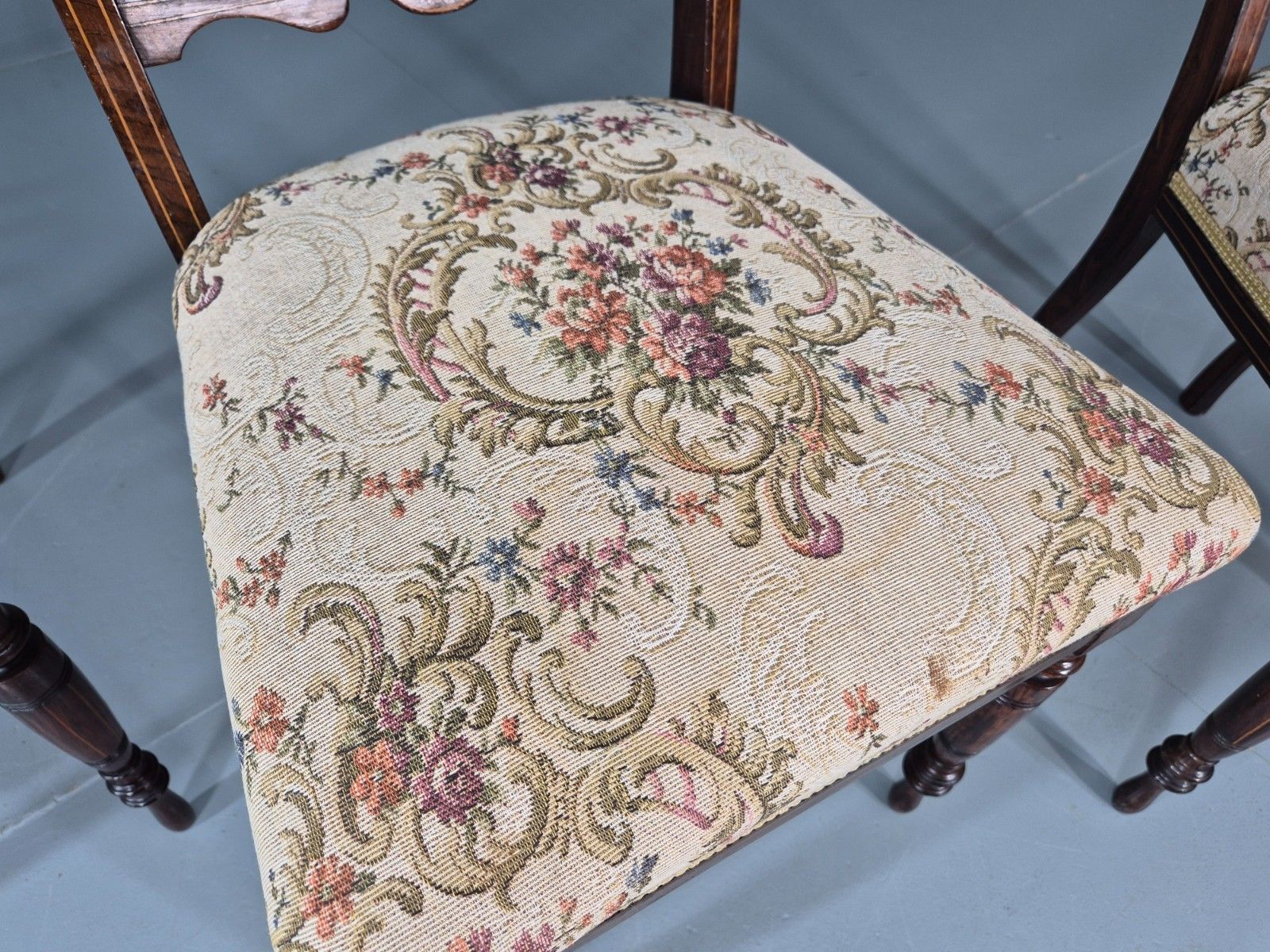 photo vintage 3 Antique Saloon Chairs Rosewood Frame Floral Seats Inlay Victorian Eb10990 Vdin