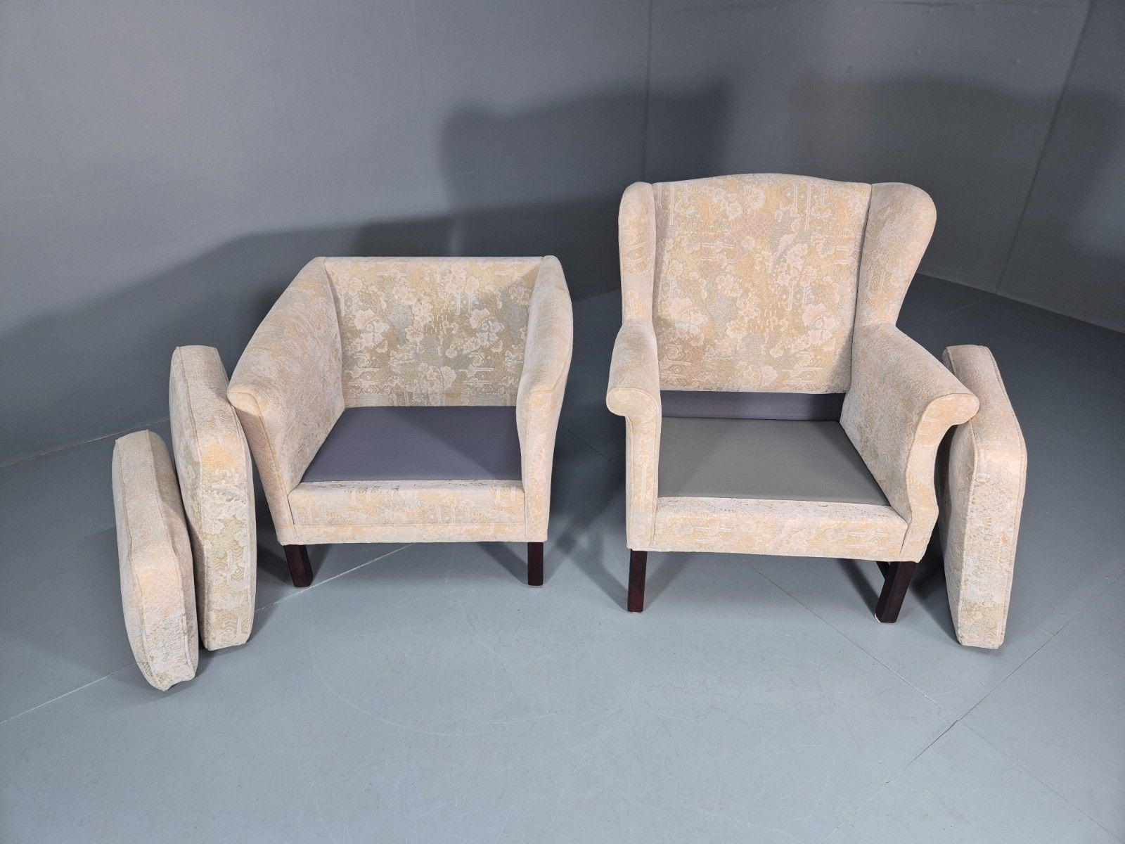 2 1970s Retro Lounge Chairs Danish Floral Cream Upholstery Eb10764 Vclo photo 475.0