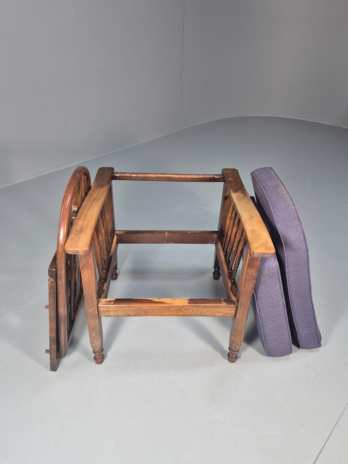 photo vintage Antique Oak Wheel Back Folding Chair Purple Upholstery 1900s Eb10629 Vcar