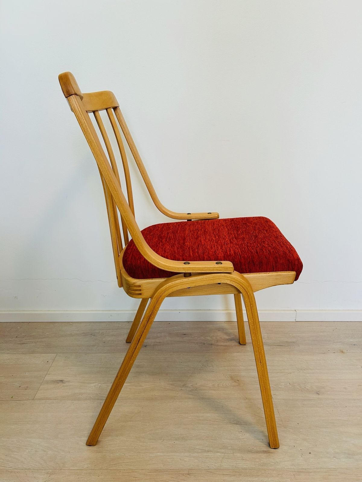photo furniture Vintage Chair By Ludvík Volak For Ton From Czekoslovakia 1960’s