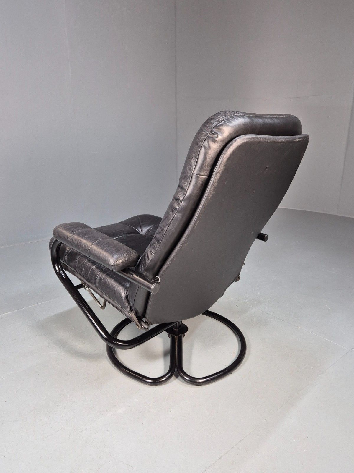 photo for sale Vintage Danish 1980 Leather And Vinyl Swivel And Recline Chair Retro Eb9894 Mswi