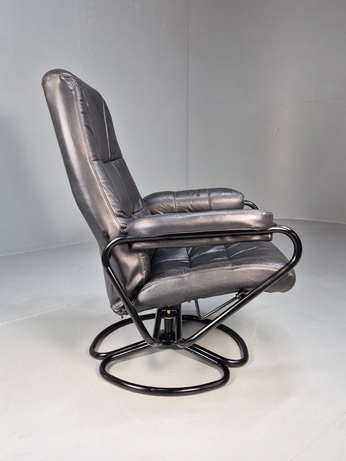 Vintage Danish Black Leather Vinyl Swivel Recline Chair 1980s Retro Eb9311 Mswi photo Furniture