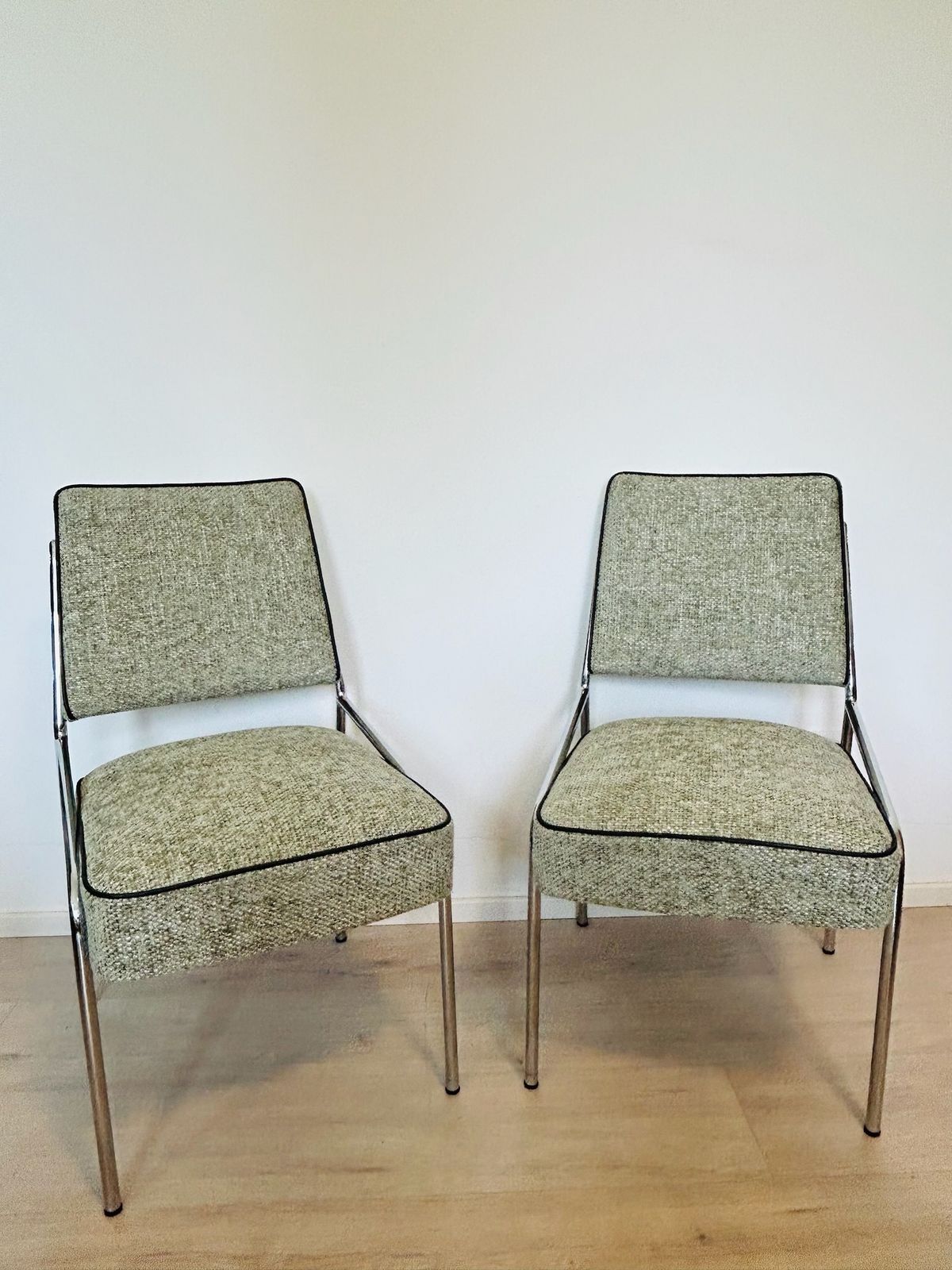photo vintage Bauhaus Chrome Plated Dining Chairs, Set Of 2, Hungary, Peresztegi József , 1960s