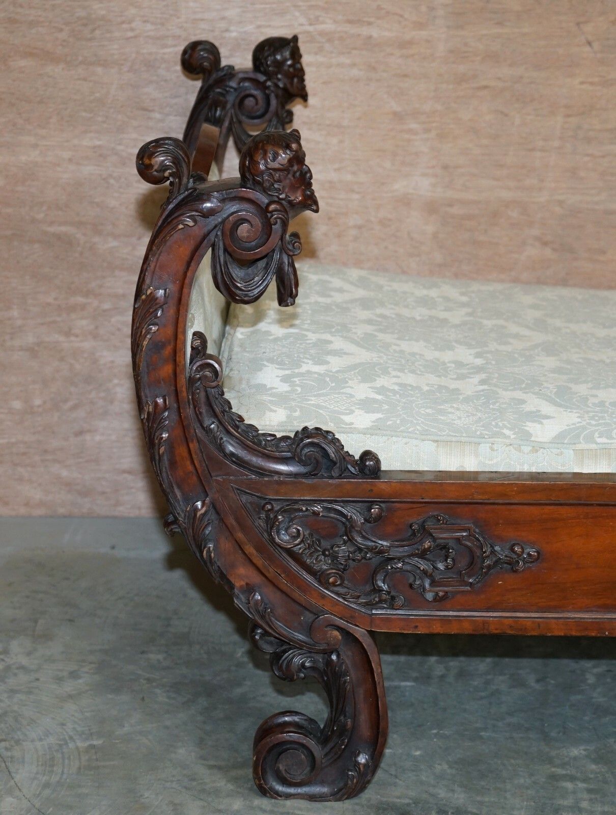 Exceptional 19th Century Hand Carved Italian Walnut Day Bed Cherub Putti's Angel photo for sale