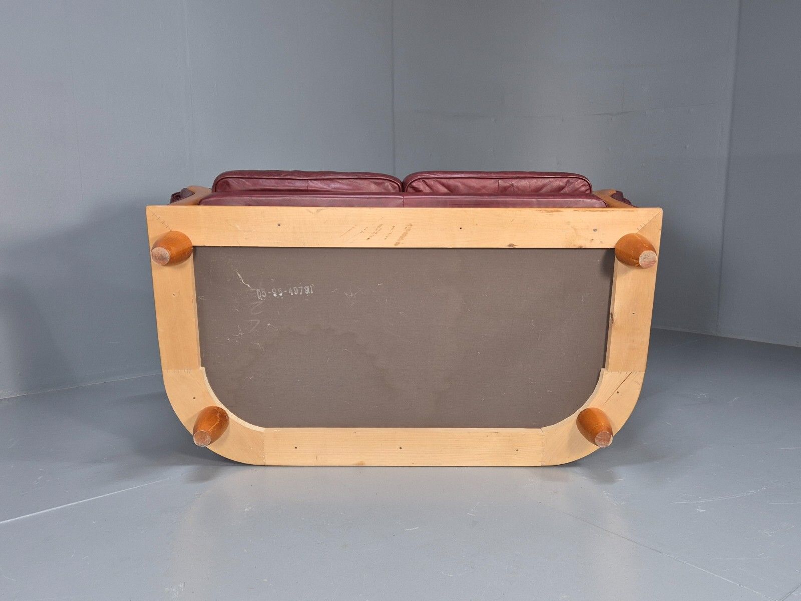 photo furniture Vintage Danish 2 Seat Sofa Red Leather Wood Trim 1990s Retro Eb8567 M2ss