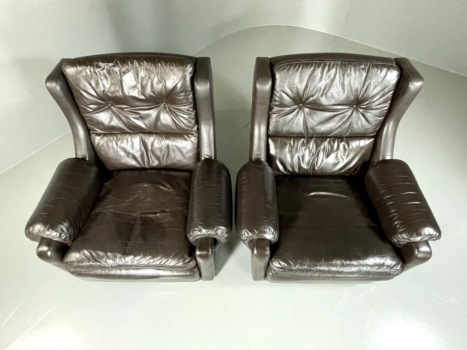 2 Danish Style Lounge Chairs Wingback Leather Vintage 1970s Retro Eb5688 Mnor photo 450.0