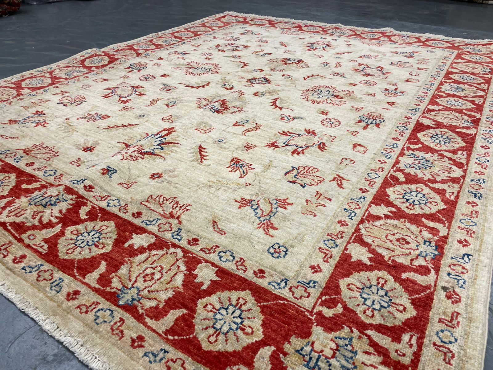 Textiles Beige & Red Ziegler Floral Oriental Rug, Traditional All Over Design 165x195 Cm photo