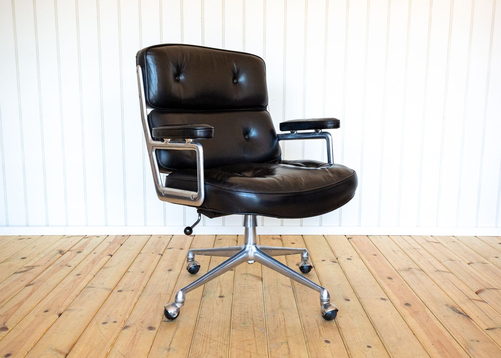 1960s Eames 3474 Time Life Executive Lobby Desk Chair Vitra Es104 Black Leather Aluminium Office Mad Men Armchai.R Mcm Mid Century photo furniture