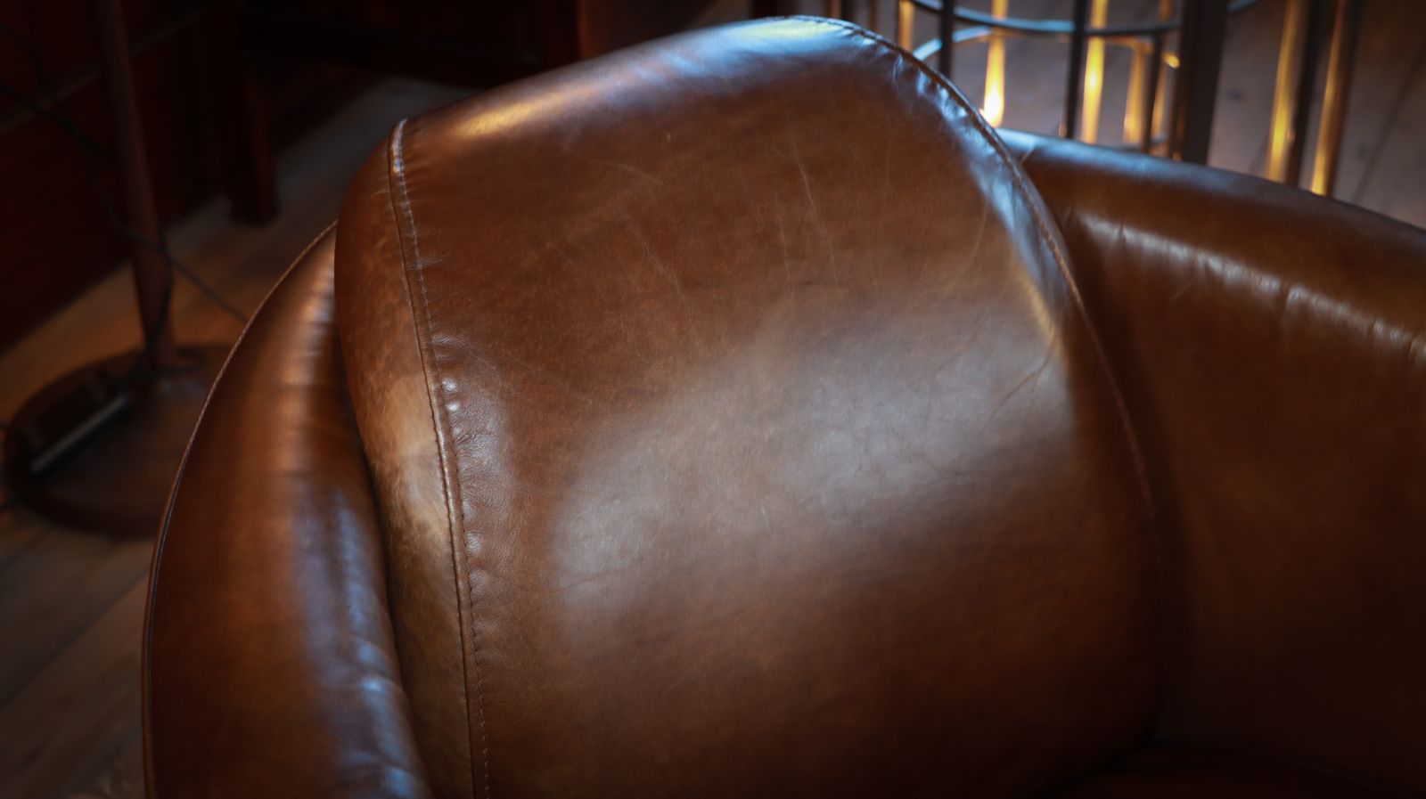 Superb Timothy Oulton Halo Mars Aviator Rocket Leather Club Armchair Cigar Brown photo vinterior