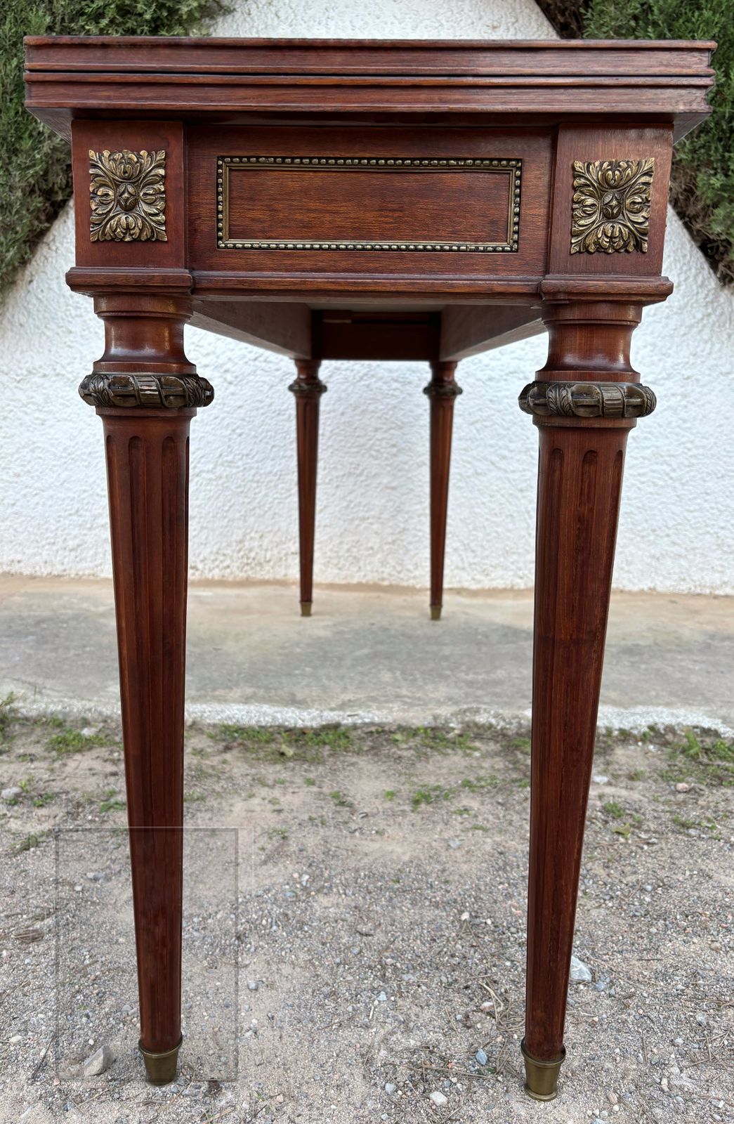 Elegant Louis XVI Style Table In Mahogany Colour With Bronze Ornaments, 20th Century photo Furniture