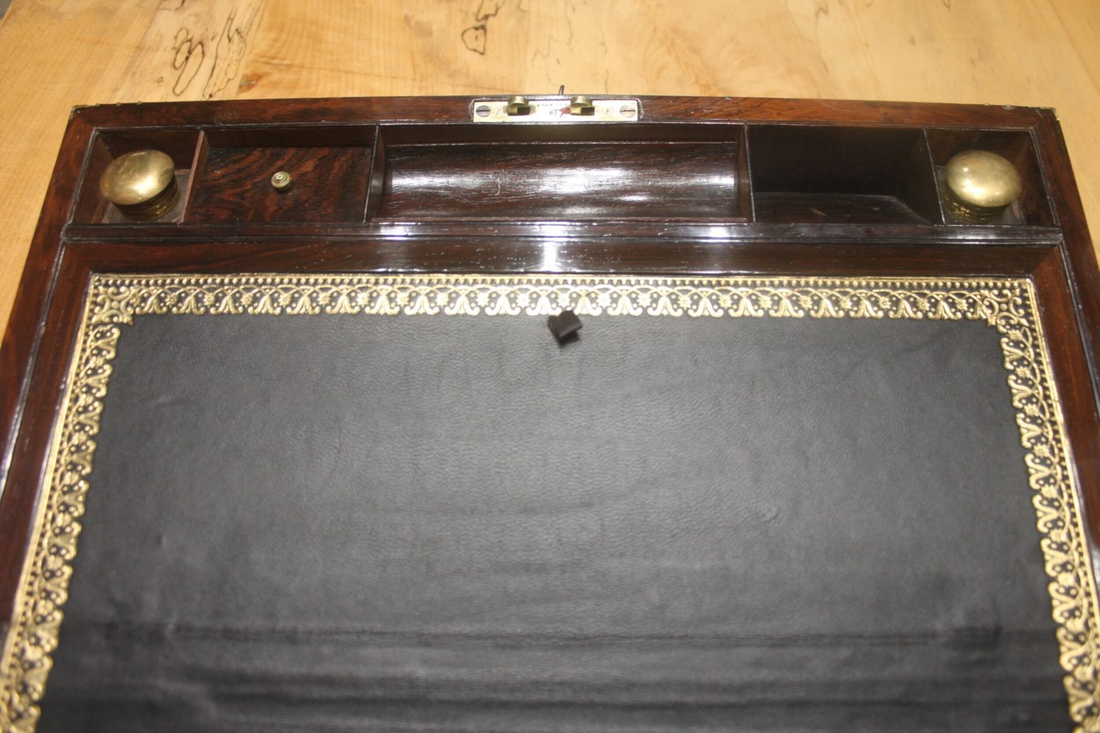 A Substantial And Impressive Late Georgian Rosewood And Brass Inlaid Writing Slope With Secret Drawers. photo vintage