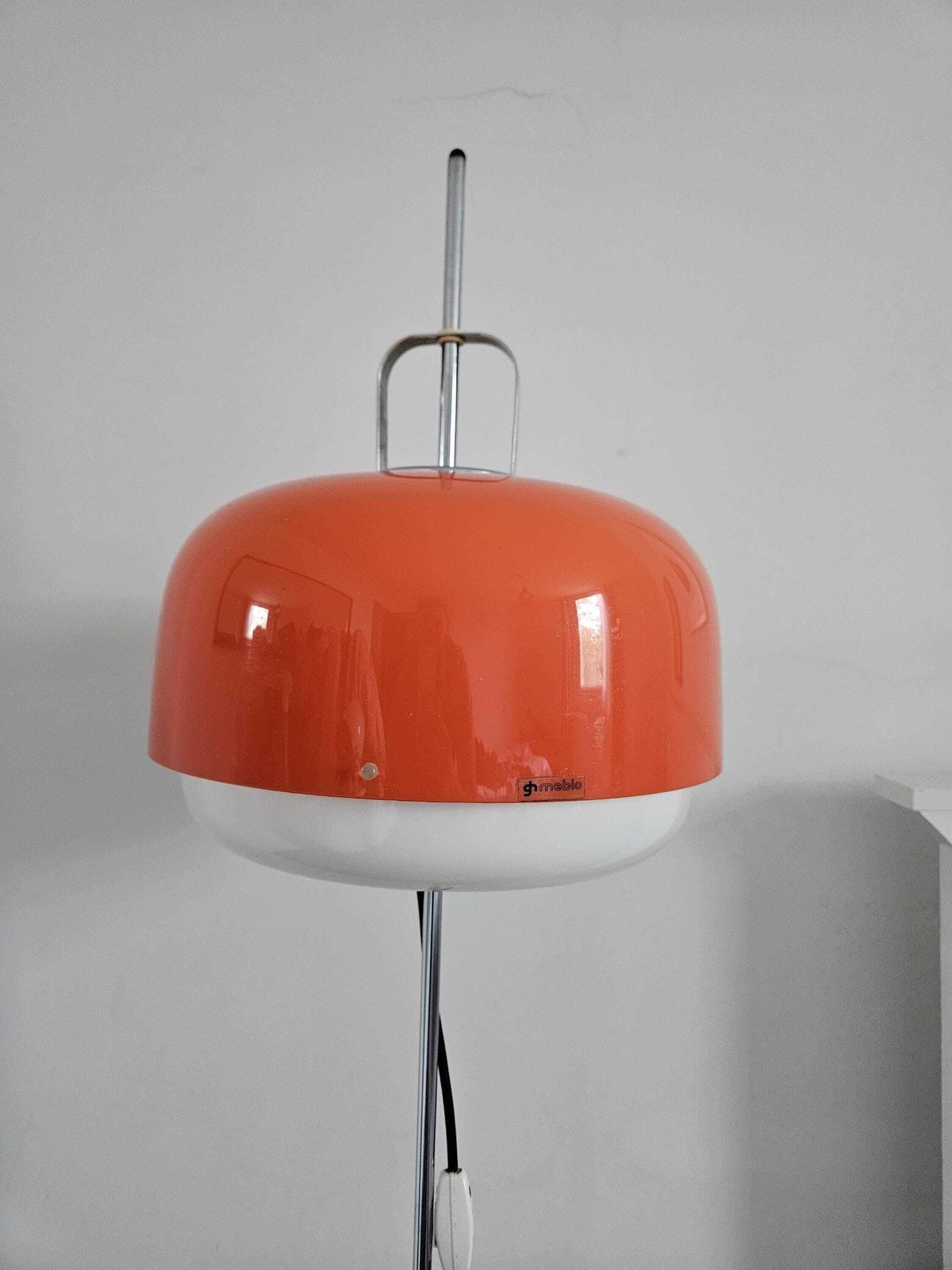 photo furniture Meblo Guzzini “Medusa” Floor Lamp – 1970s Italian Design