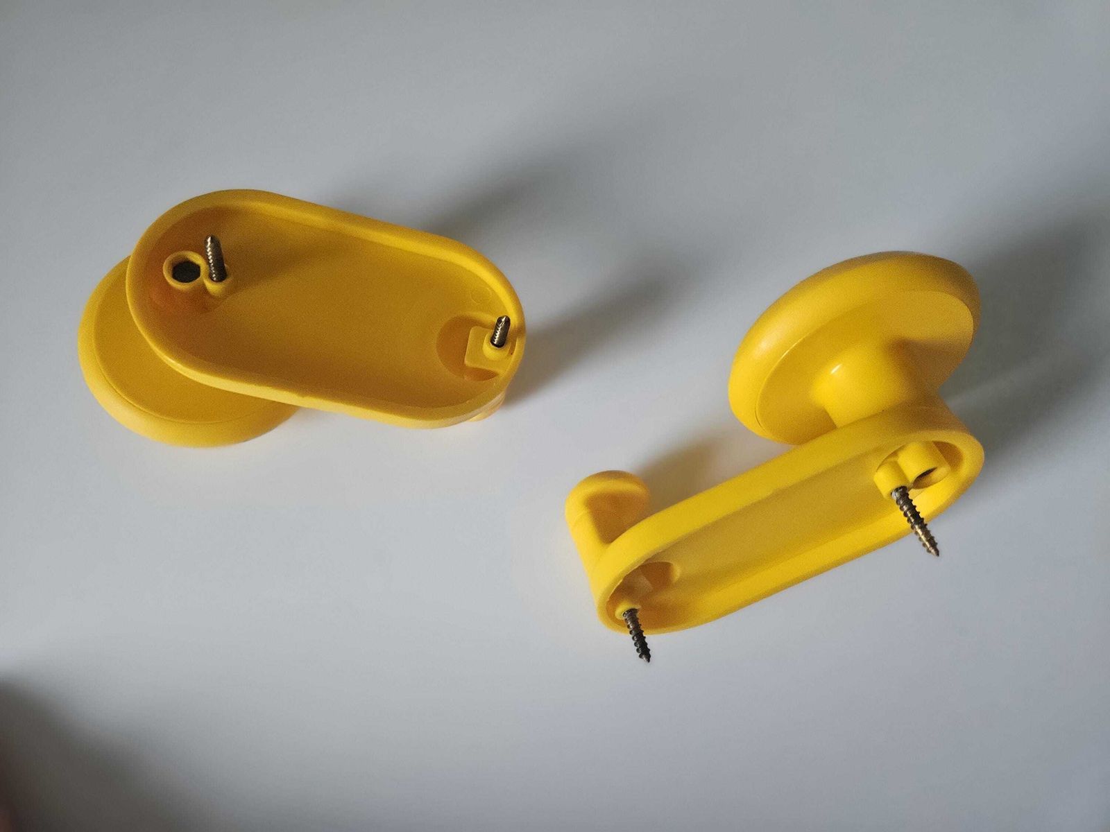 Set Of 3 Vintage Wall Hooks – Bright Yellow Plastic – 70s Retro Style photo 100.0