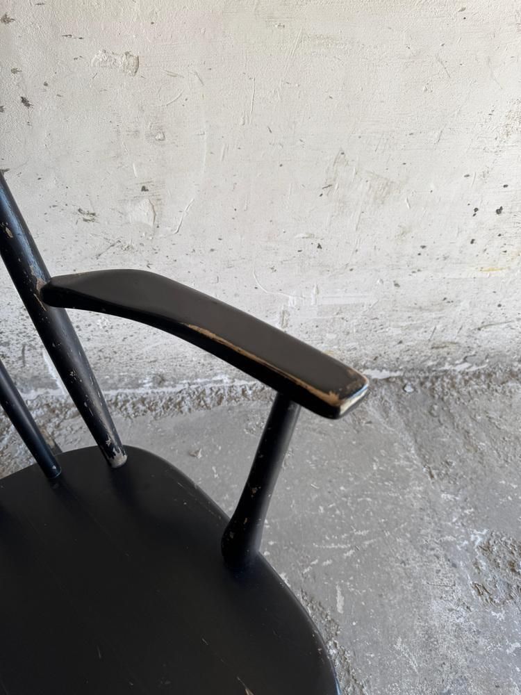 Scandinavian Black Windsor Style Rocking Chair photo 281.0