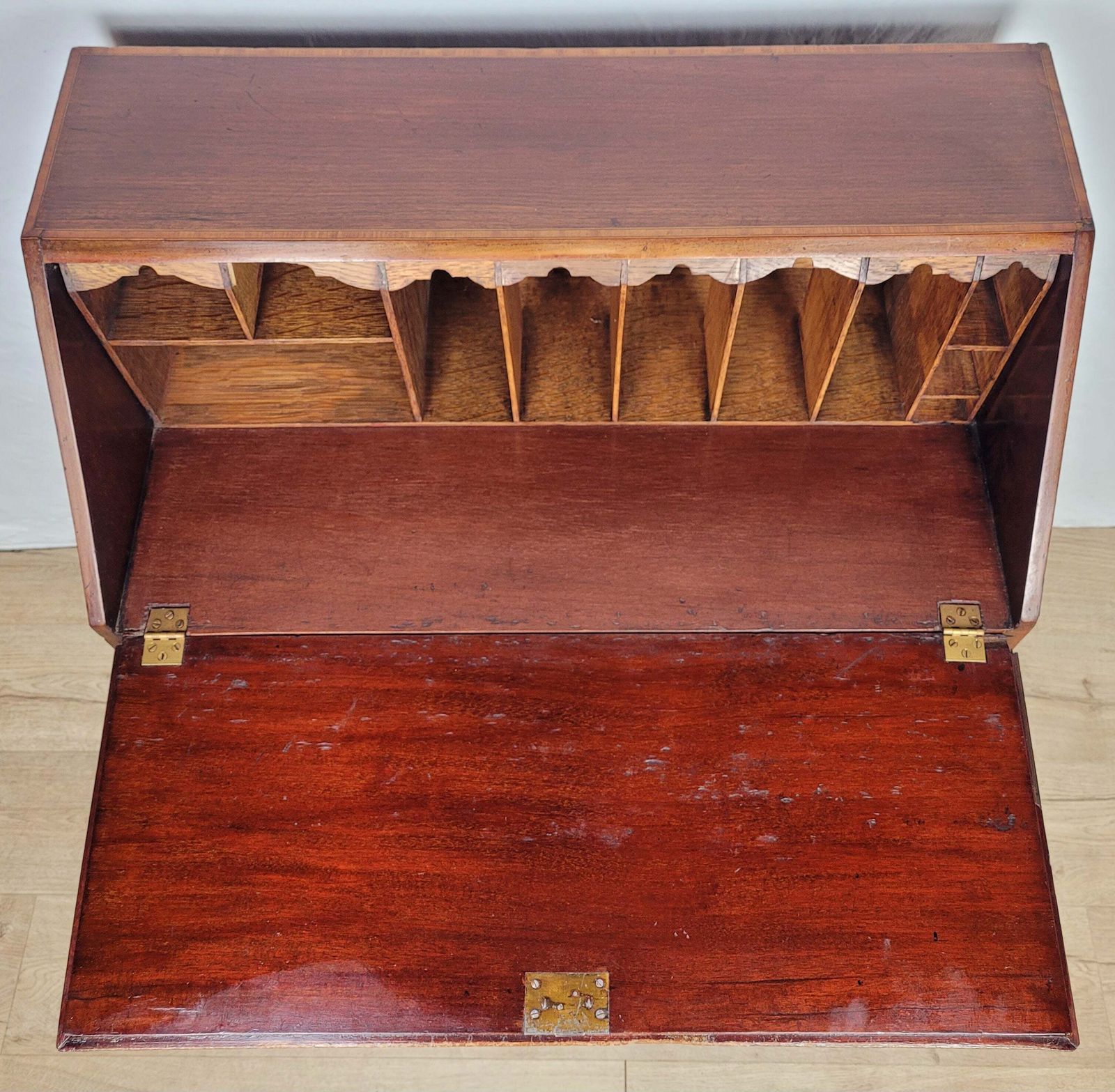 550.0 Edwardian Writing Bureau Desk Key & Lock Shell Motif 1910 Delivery Available photo