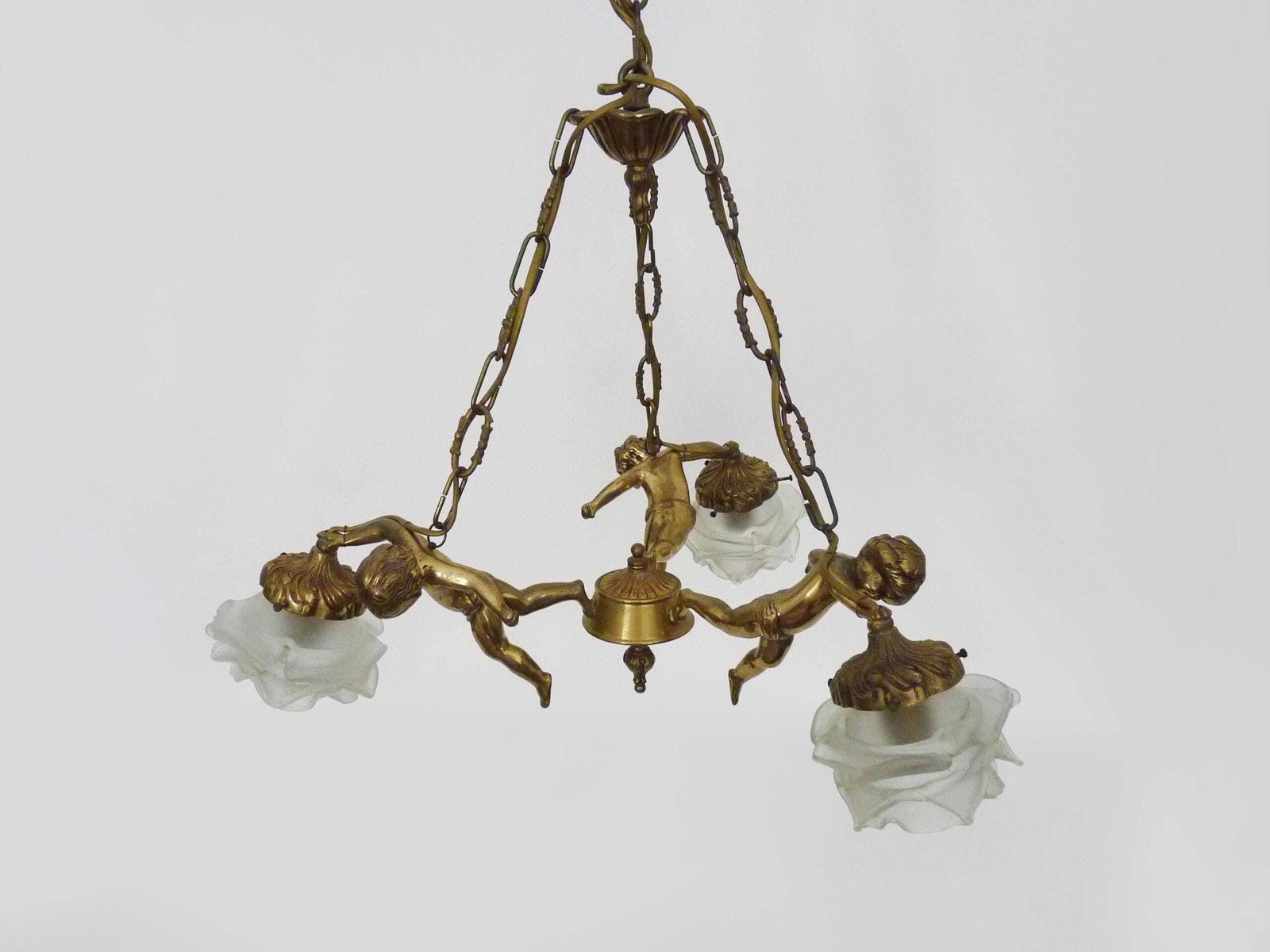 Stunning 3 Light Cherub Chandelier With Rose Shaped Tulip Shades. 1960s photo vinterior