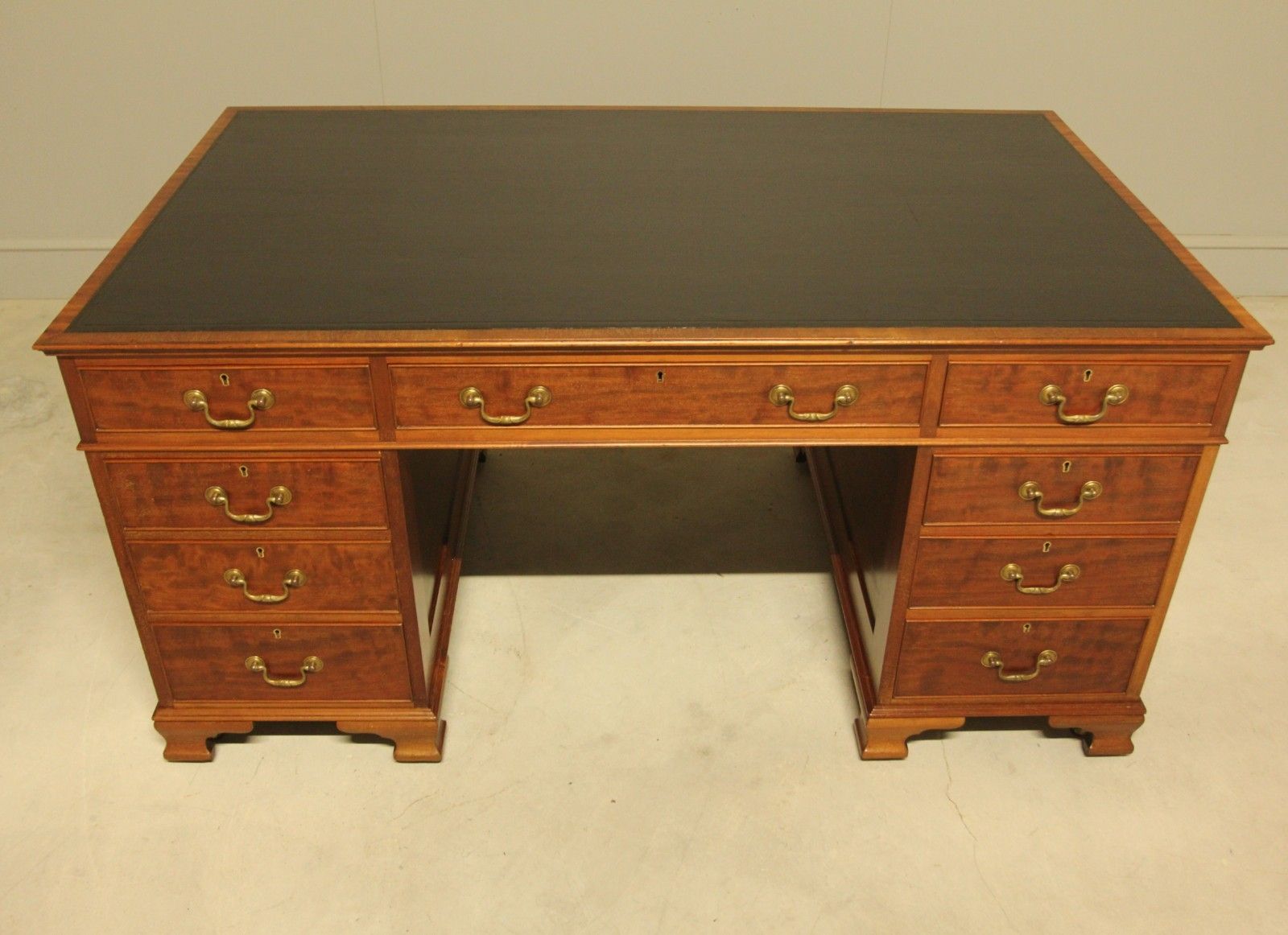 Early 20th Century Mahogany Banker’s Partners Desk photo for sale