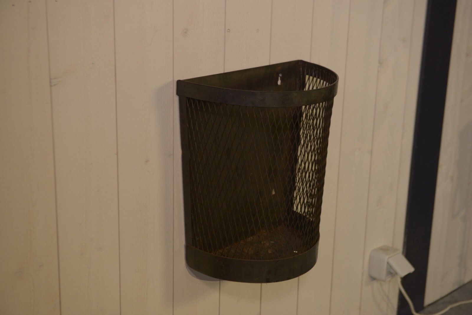 Metal Wire Mesh School Wall Basket photo furniture