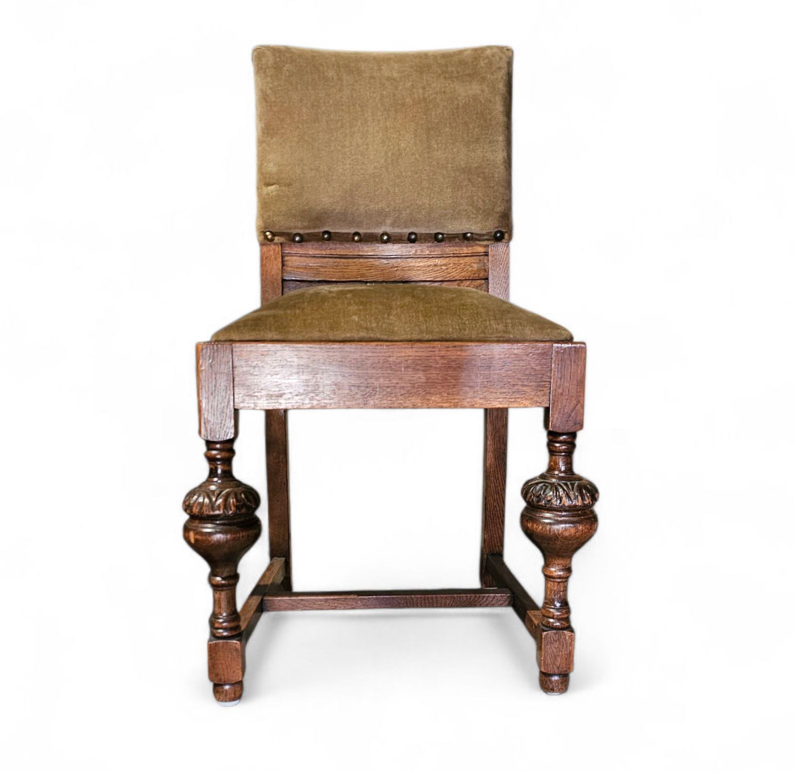 photo furniture Jacobean / Tudor Style / Oak Chairs / Green Velvet / 1930s