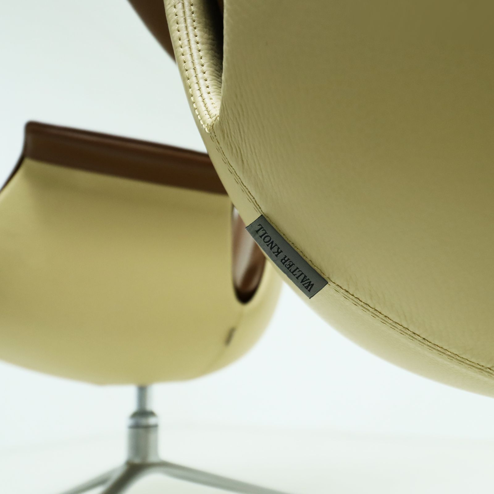 Preben Fabricius And Jorgen Kastlhom Two Tone Leather Fk Lounge Chairs For Walter Knoll photo vintage