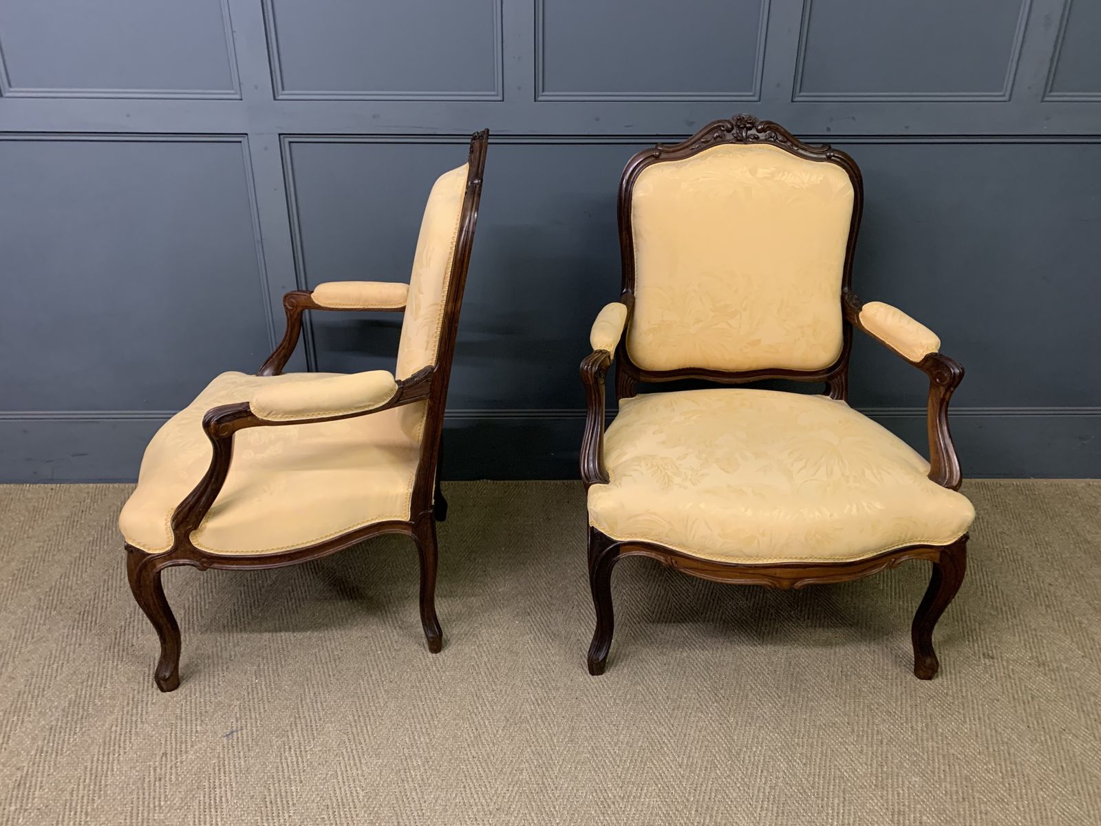 photo furniture Pair Of French Rosewood Fauteuils