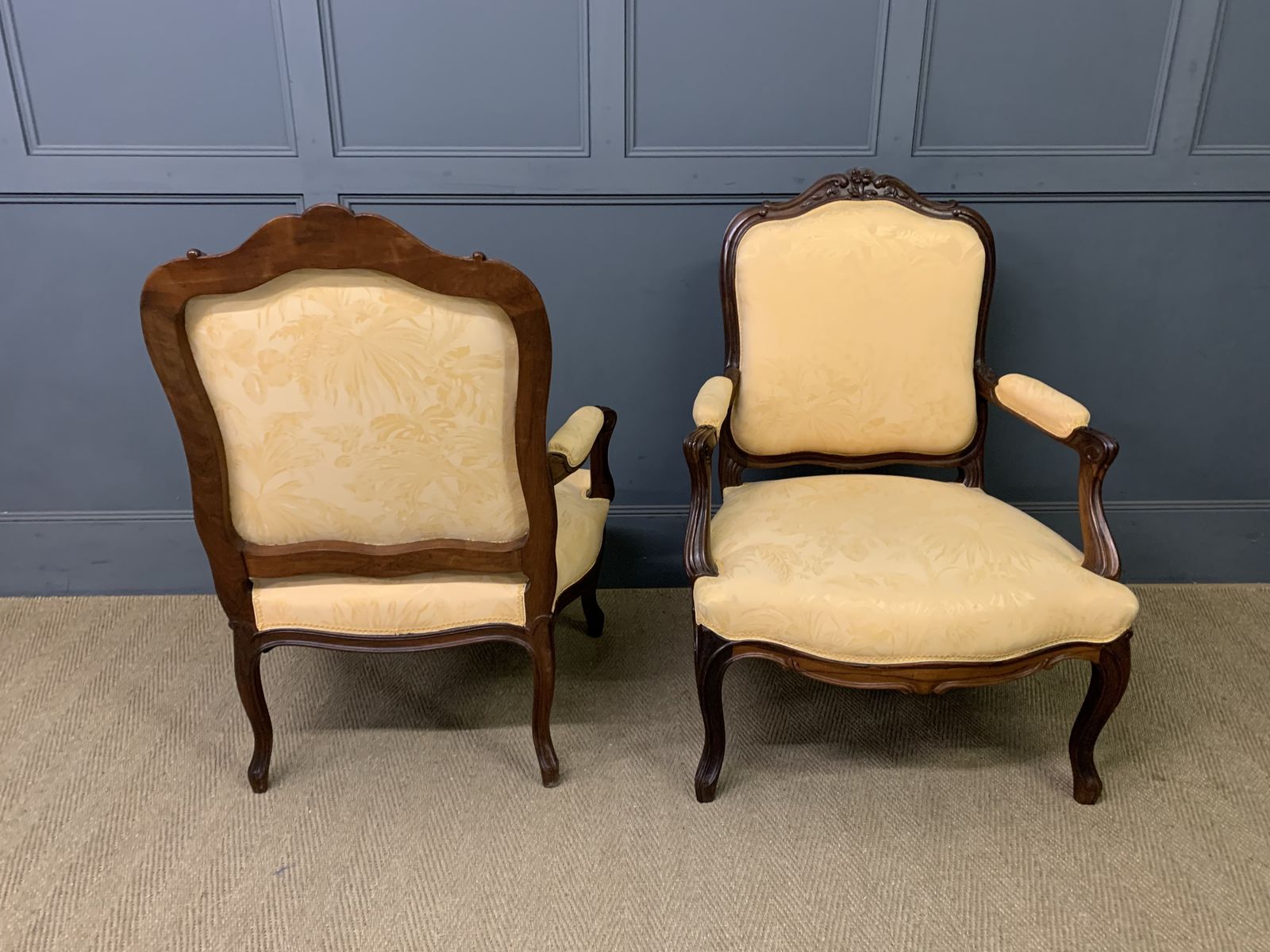 photo vinterior Pair Of French Rosewood Fauteuils
